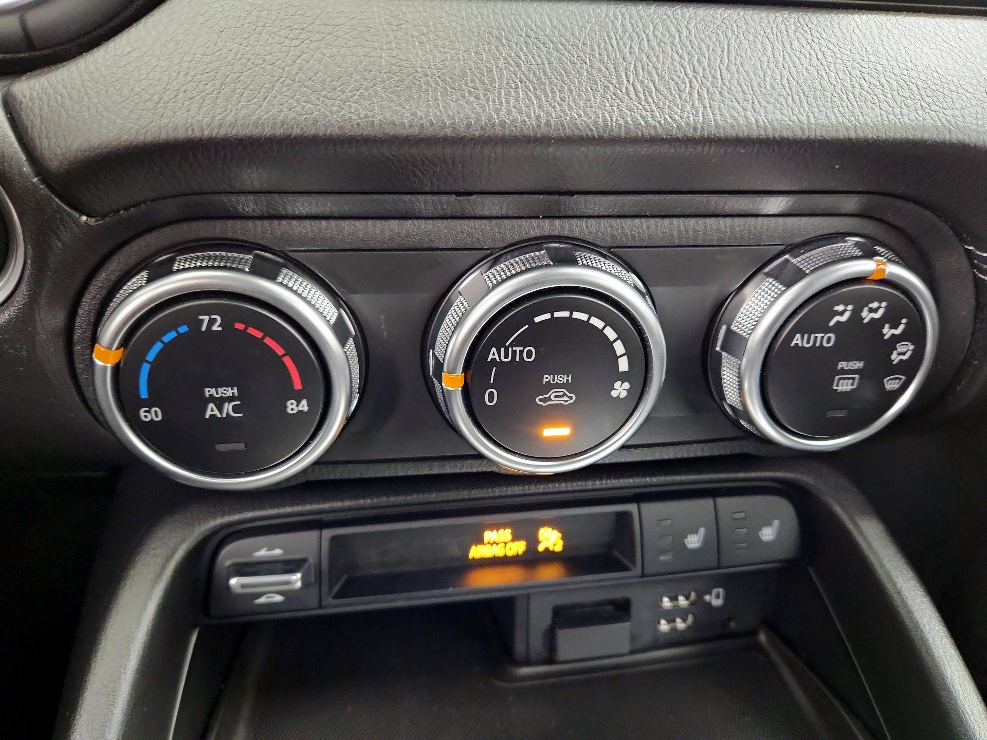 Thumbnail: 2023 Mazda MX-5 Miata - 17