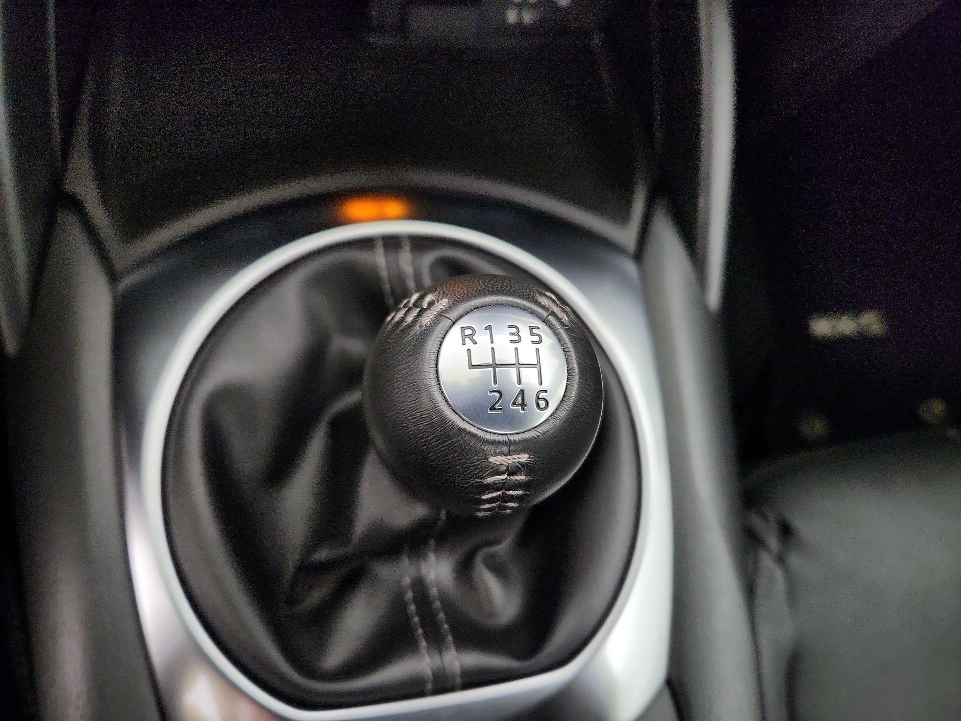 Thumbnail: 2023 Mazda MX-5 Miata - 18