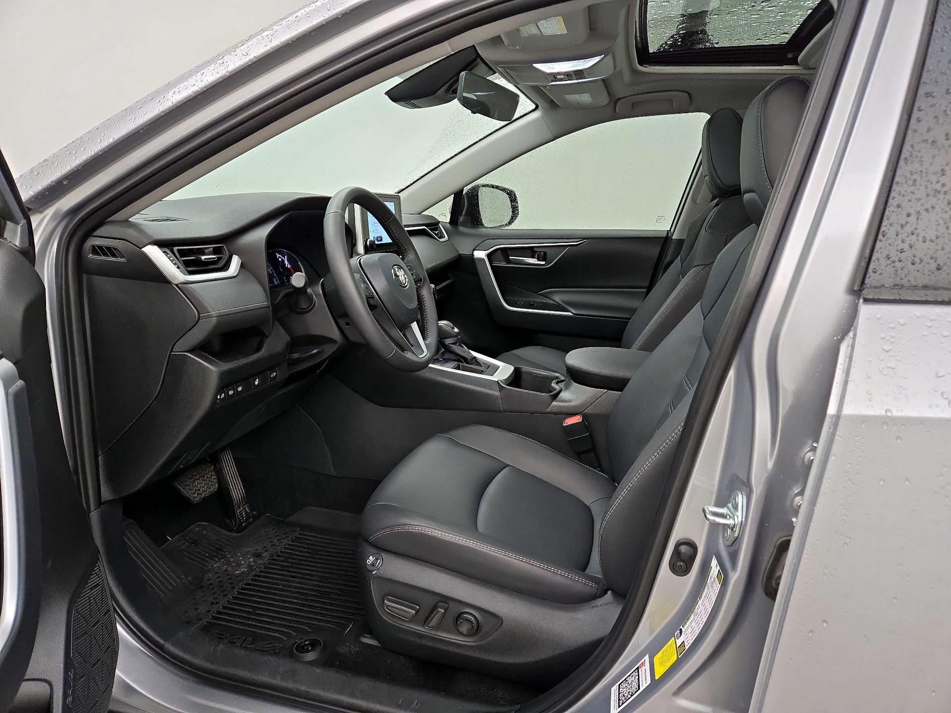 Thumbnail: 2024 Toyota RAV4 - 11