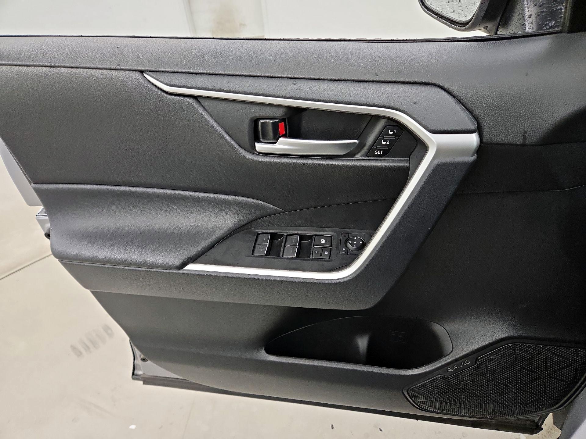 Thumbnail: 2024 Toyota RAV4 - 12