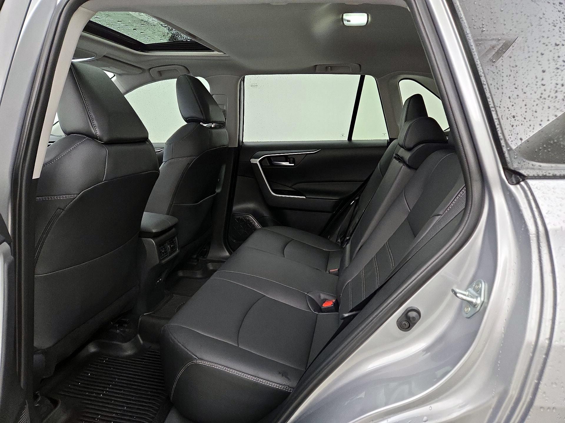 Thumbnail: 2024 Toyota RAV4 - 20