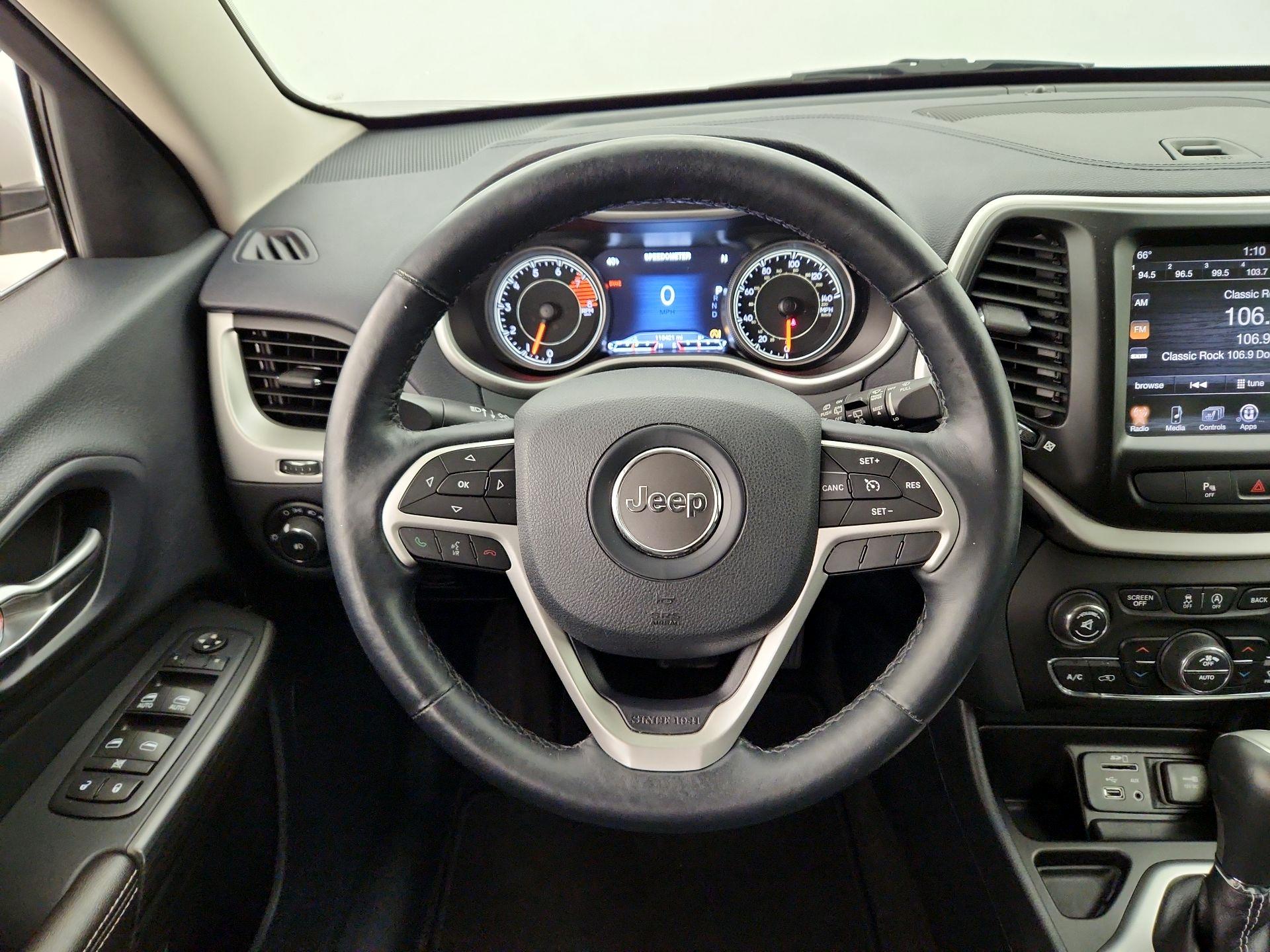 Thumbnail: 2016 Jeep Cherokee - 10