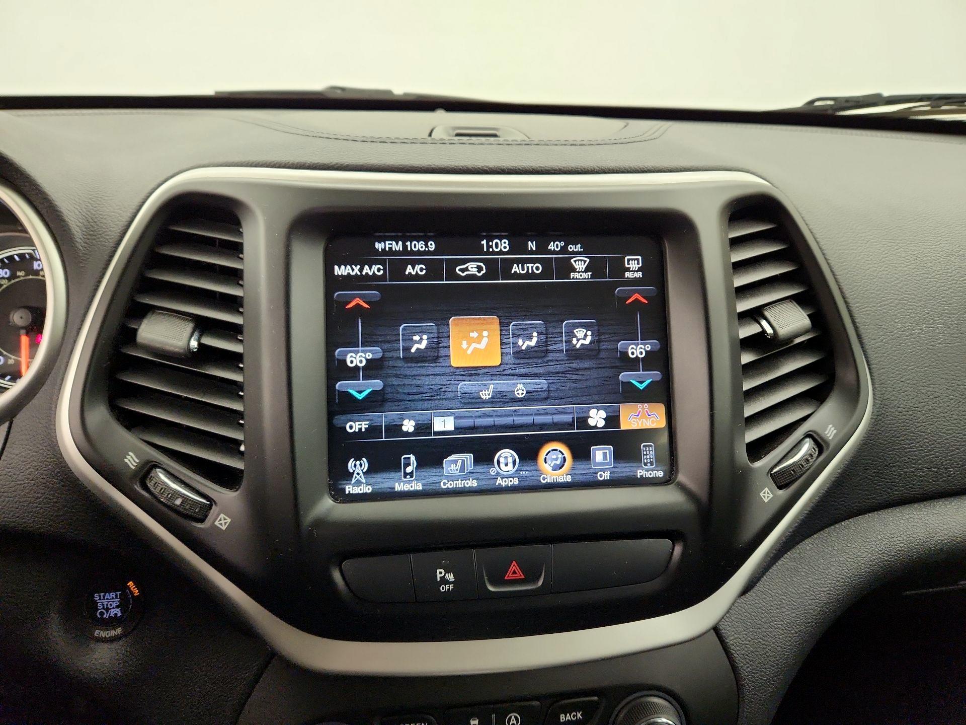 Thumbnail: 2016 Jeep Cherokee - 16