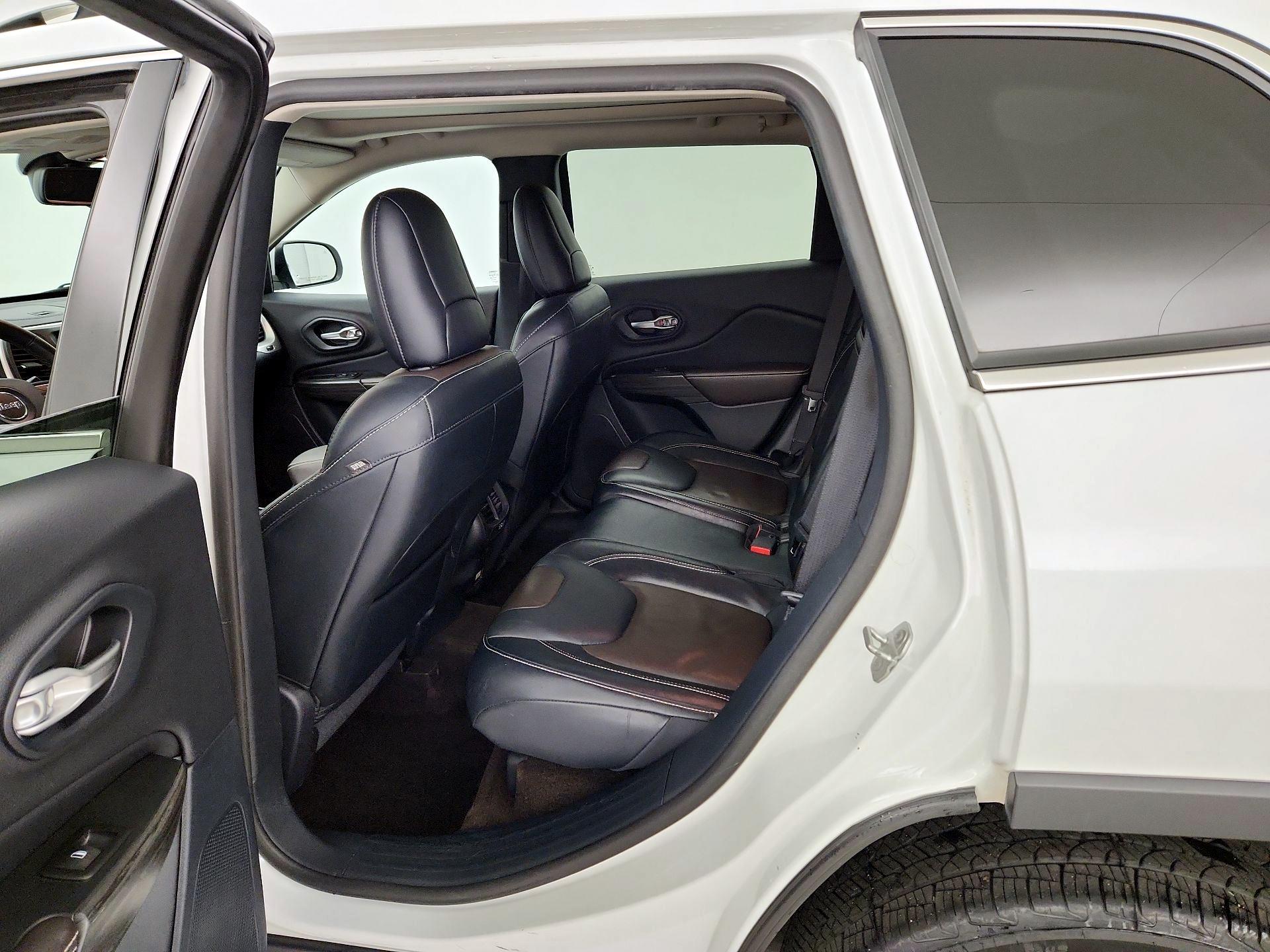 Thumbnail: 2016 Jeep Cherokee - 20