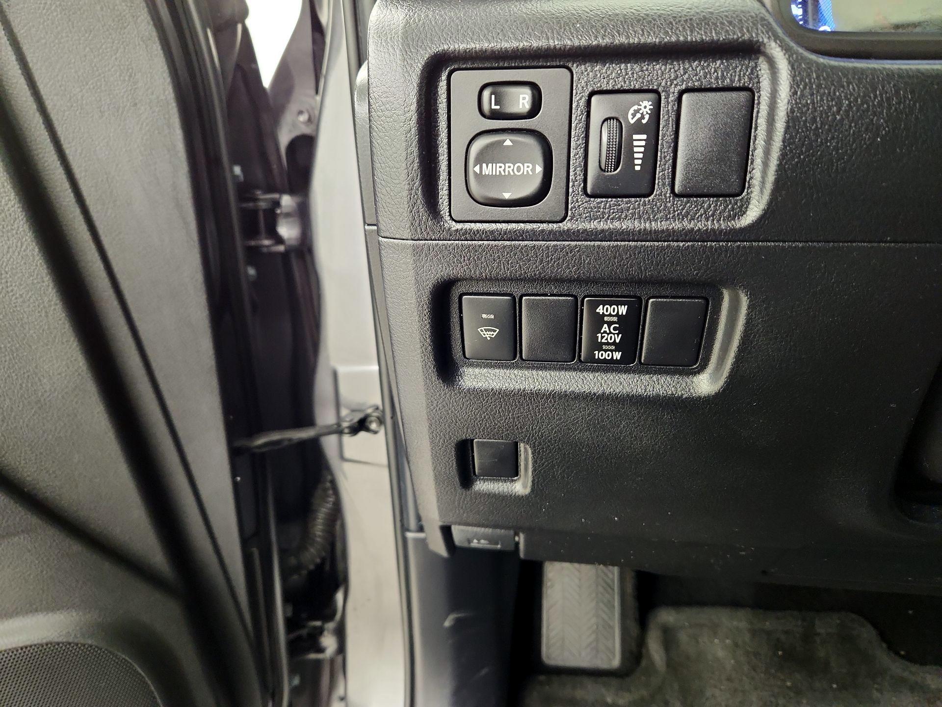 Thumbnail: 2019 Toyota 4Runner - 13