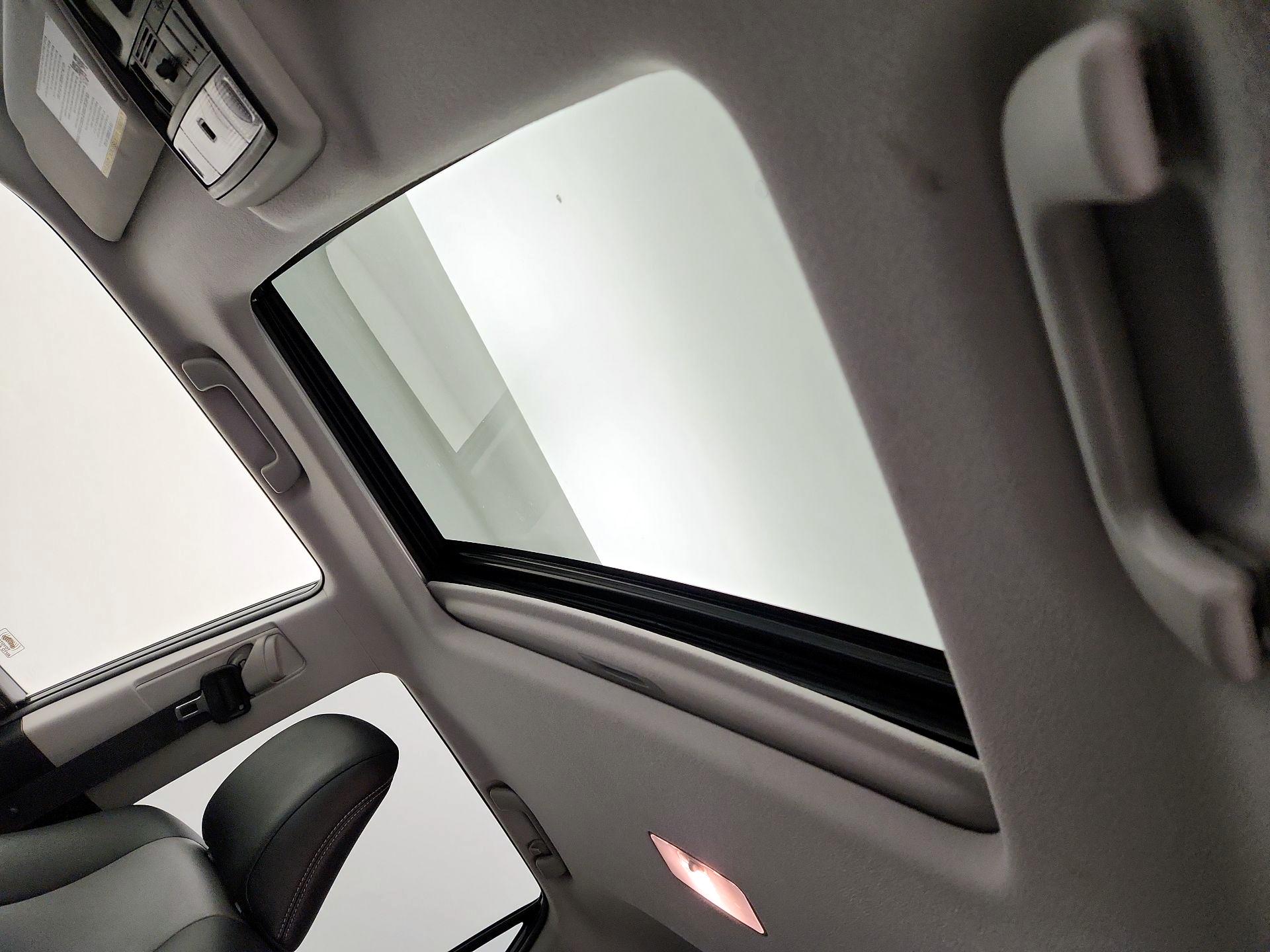 Thumbnail: 2019 Toyota 4Runner - 20