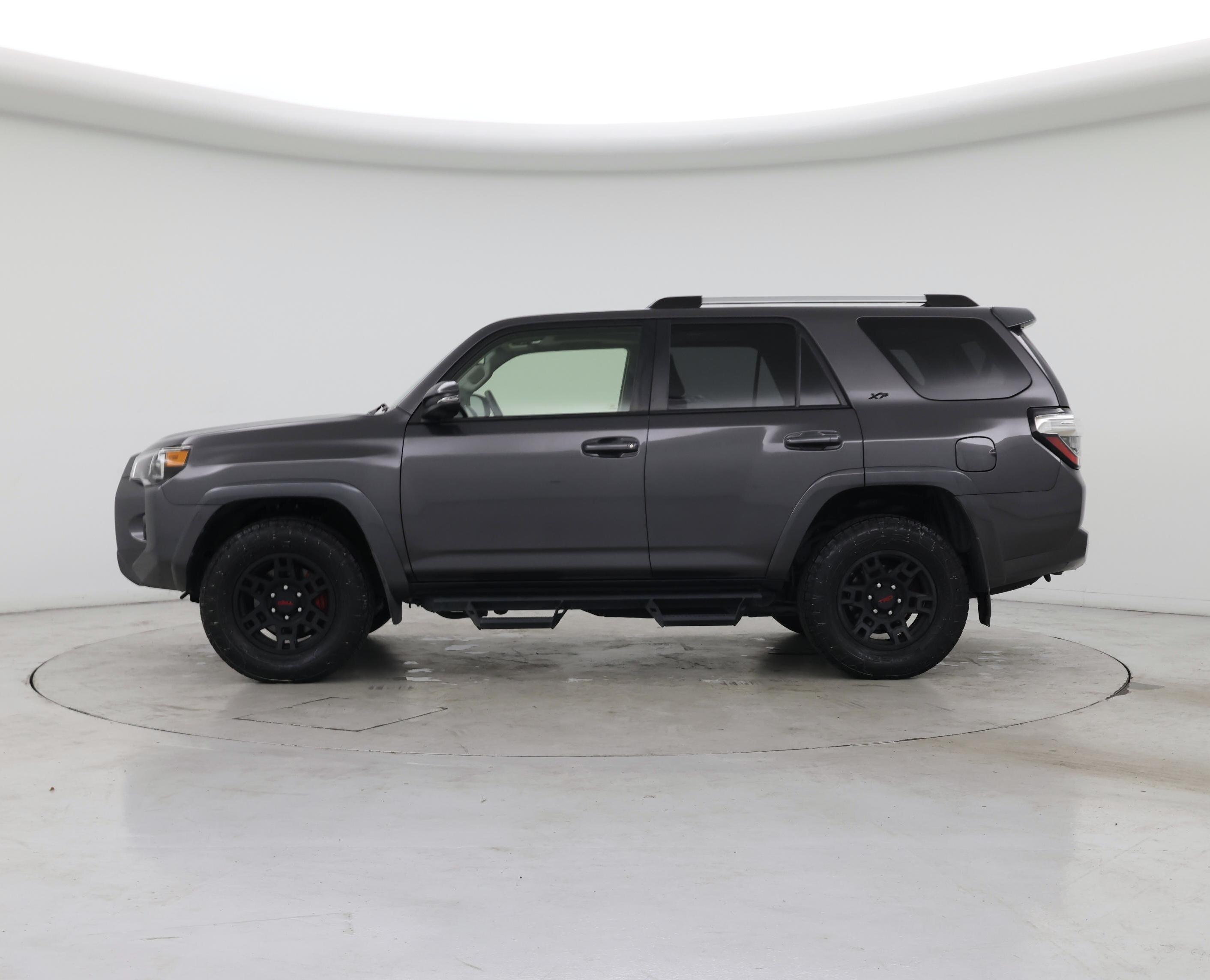 Thumbnail: 2019 Toyota 4Runner - 3