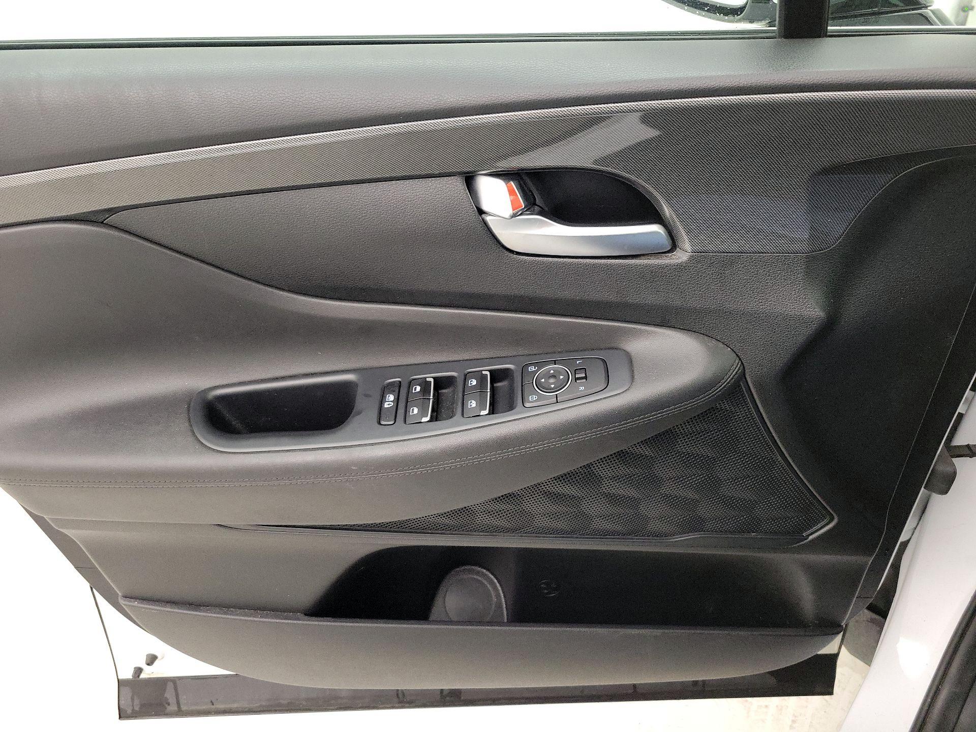 Thumbnail: 2022 Hyundai Santa Fe - 12