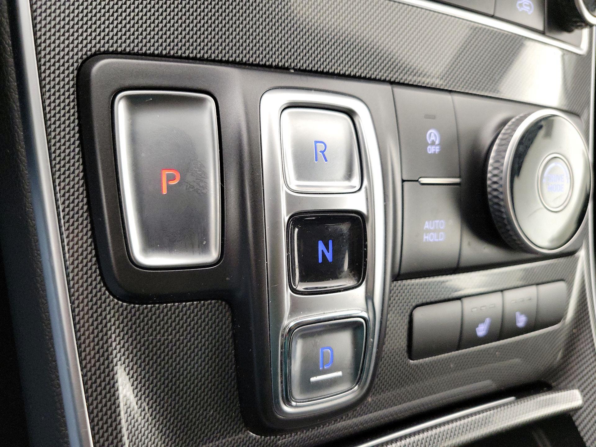 Thumbnail: 2022 Hyundai Santa Fe - 17