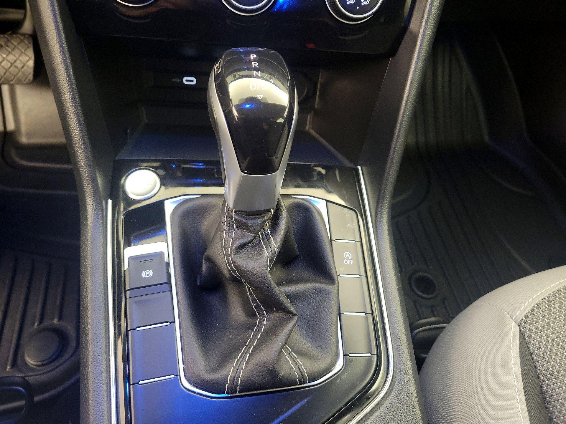 Thumbnail: 2023 Volkswagen Taos - 17