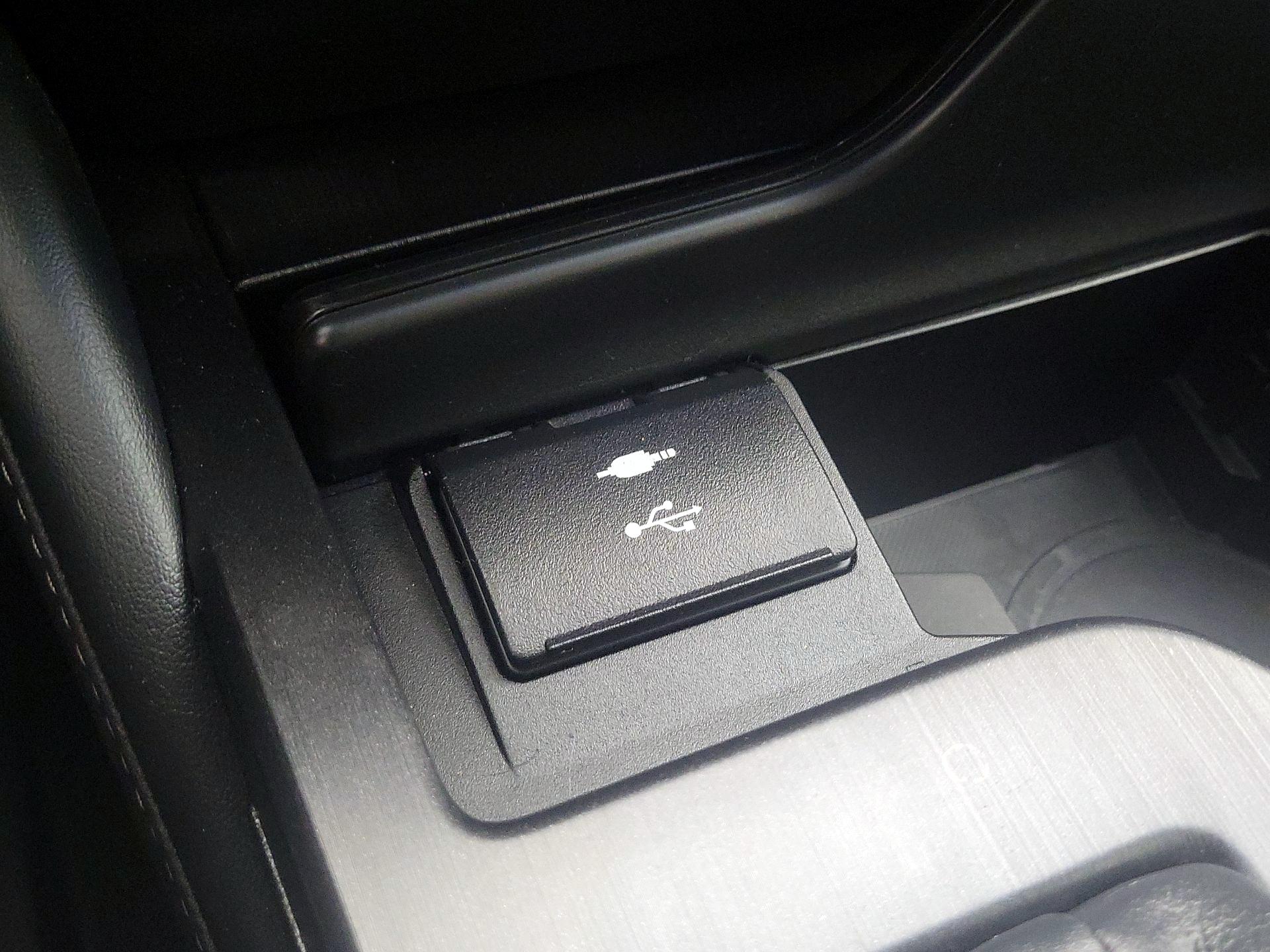 Thumbnail: 2021 Lexus ES - 19