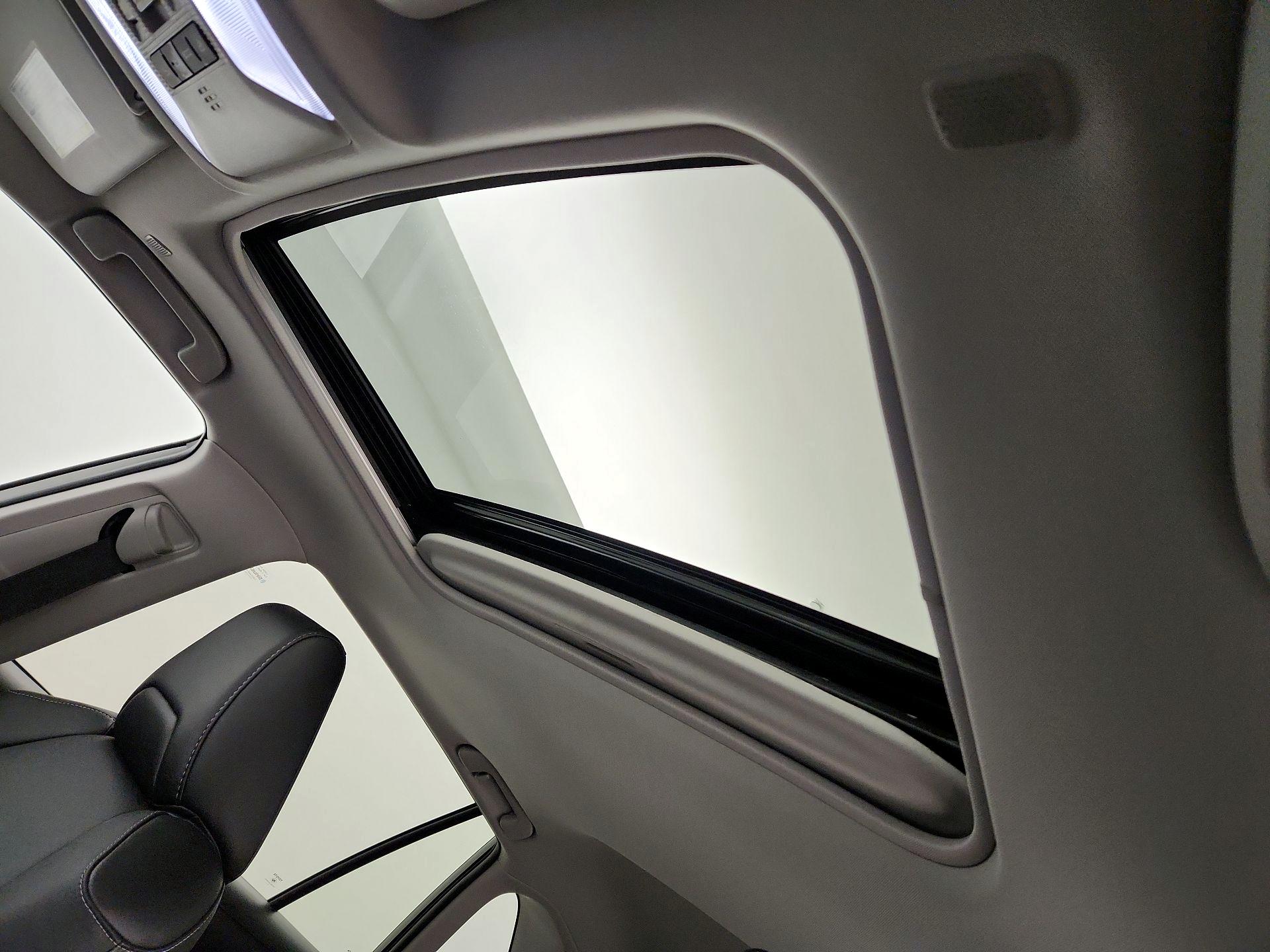 Thumbnail: 2024 Toyota RAV4 - 19