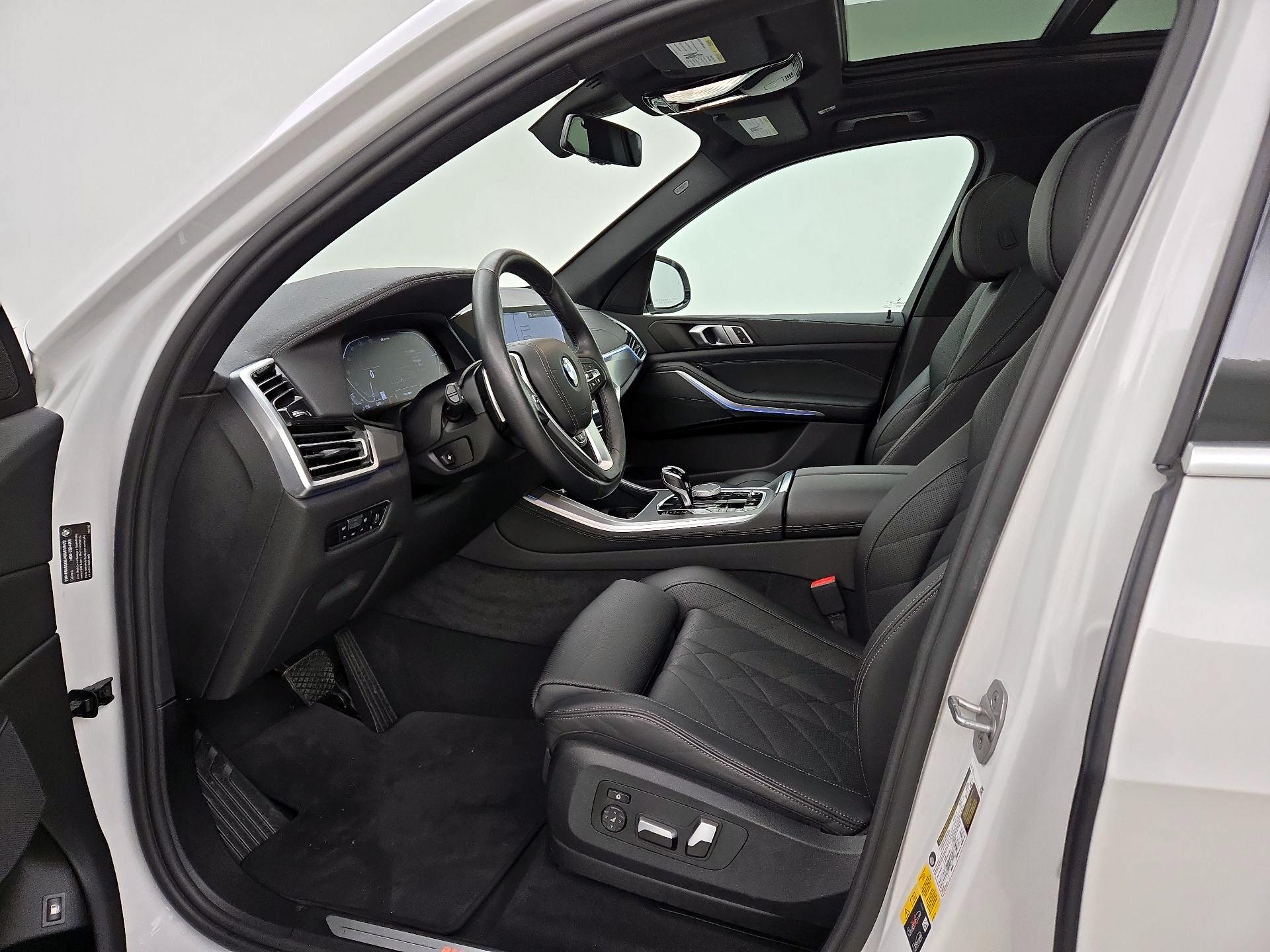 Thumbnail: 2023 BMW X5 - 11