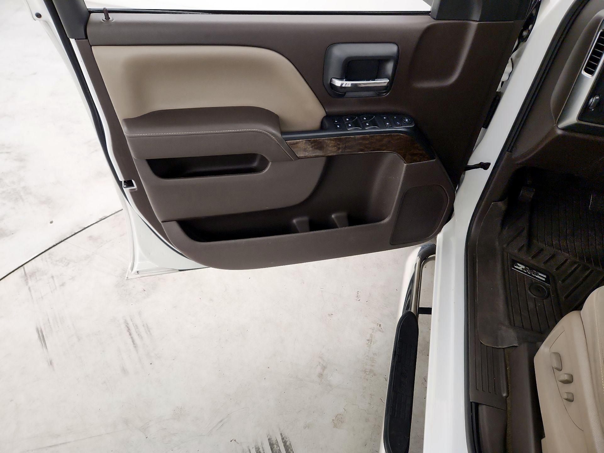 Thumbnail: 2015 Chevrolet Silverado 1500 - 12