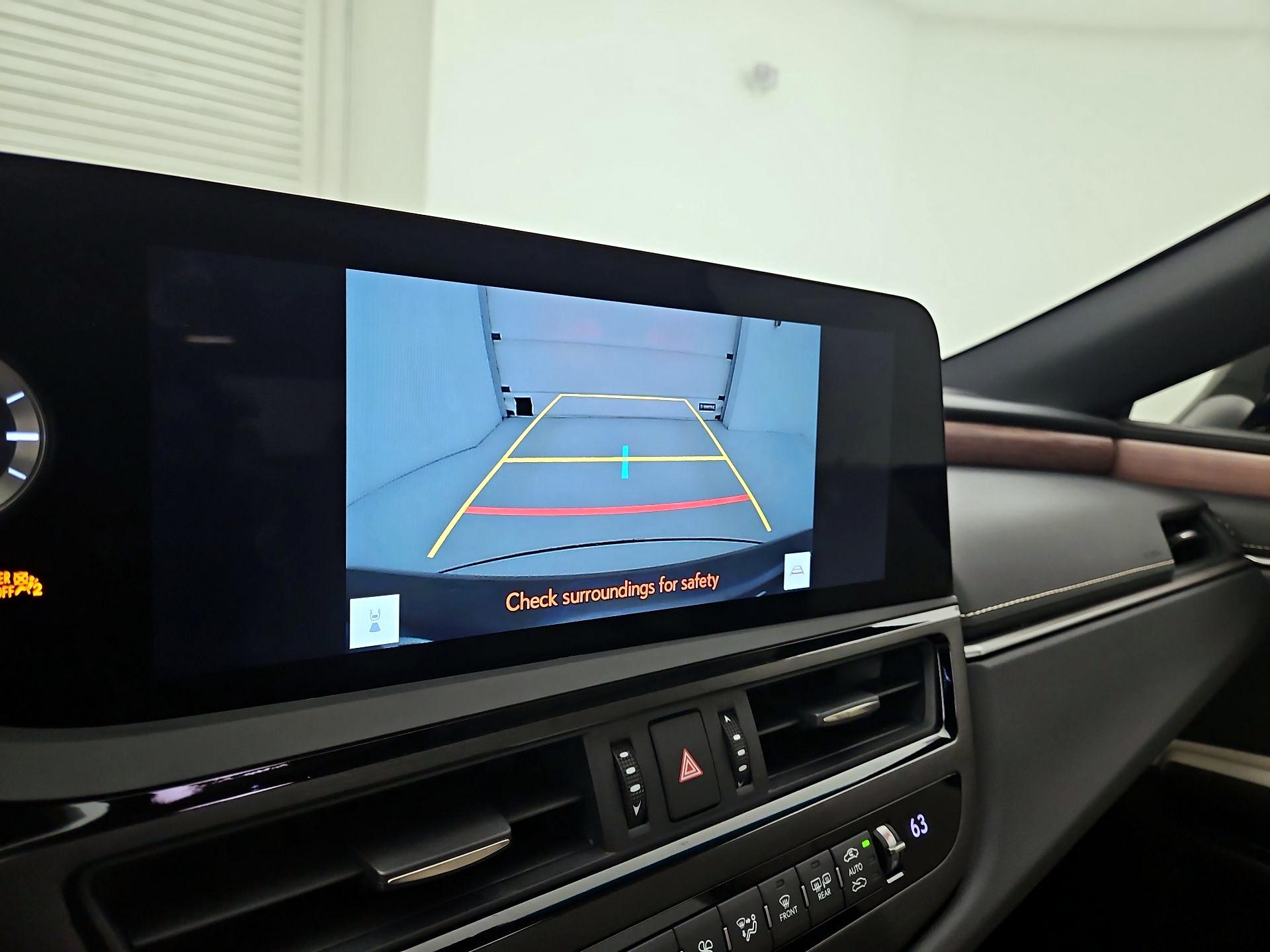 Thumbnail: 2025 Lexus ES - 15