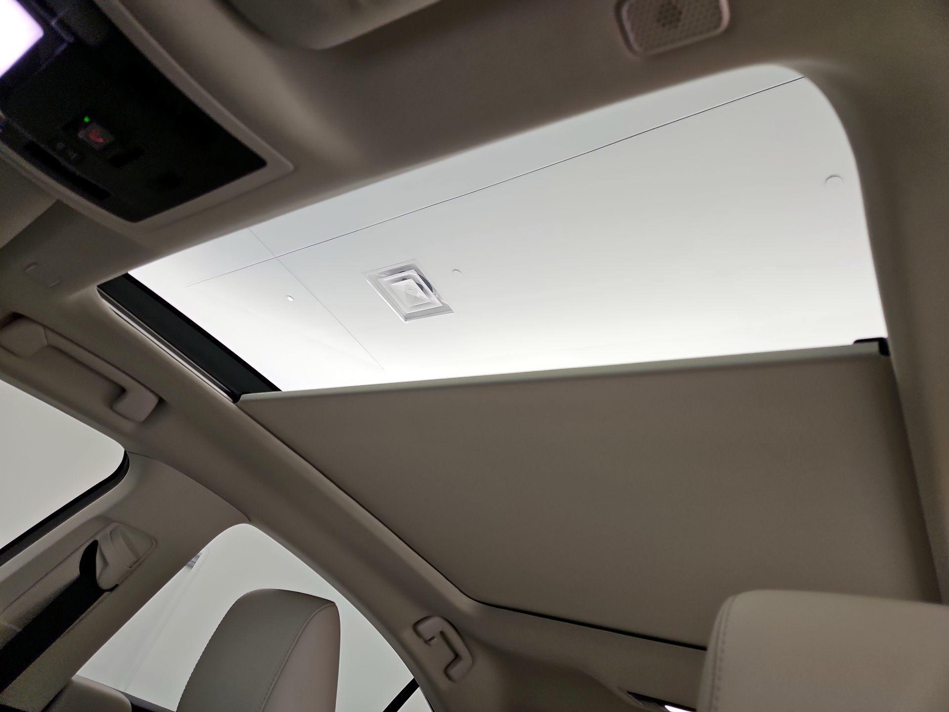 Thumbnail: 2025 Lexus ES - 20