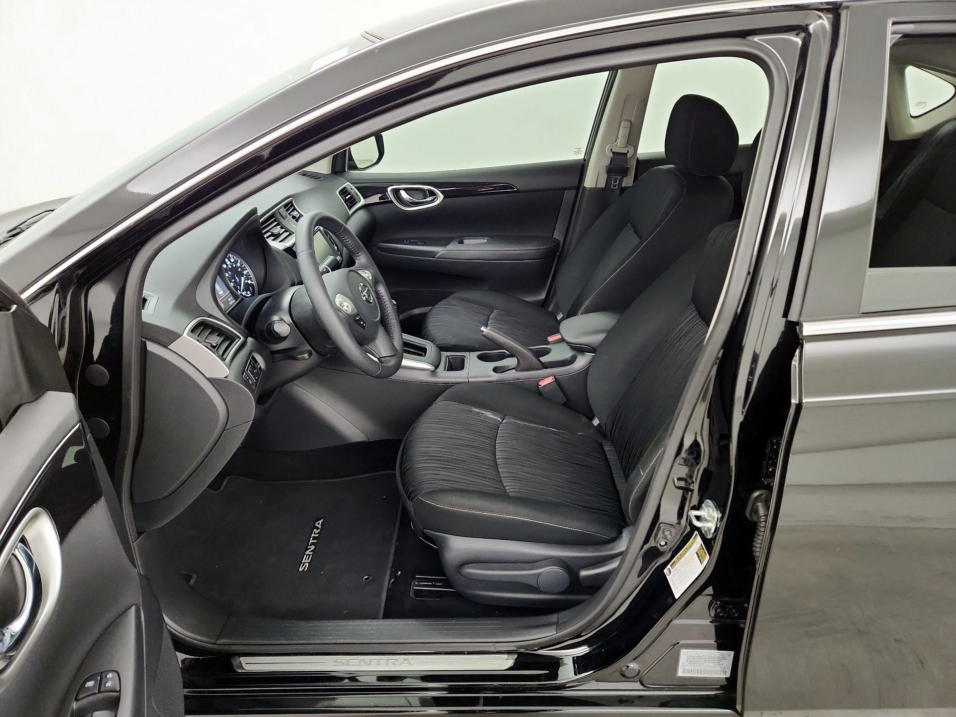 Thumbnail: 2019 Nissan Sentra - 11