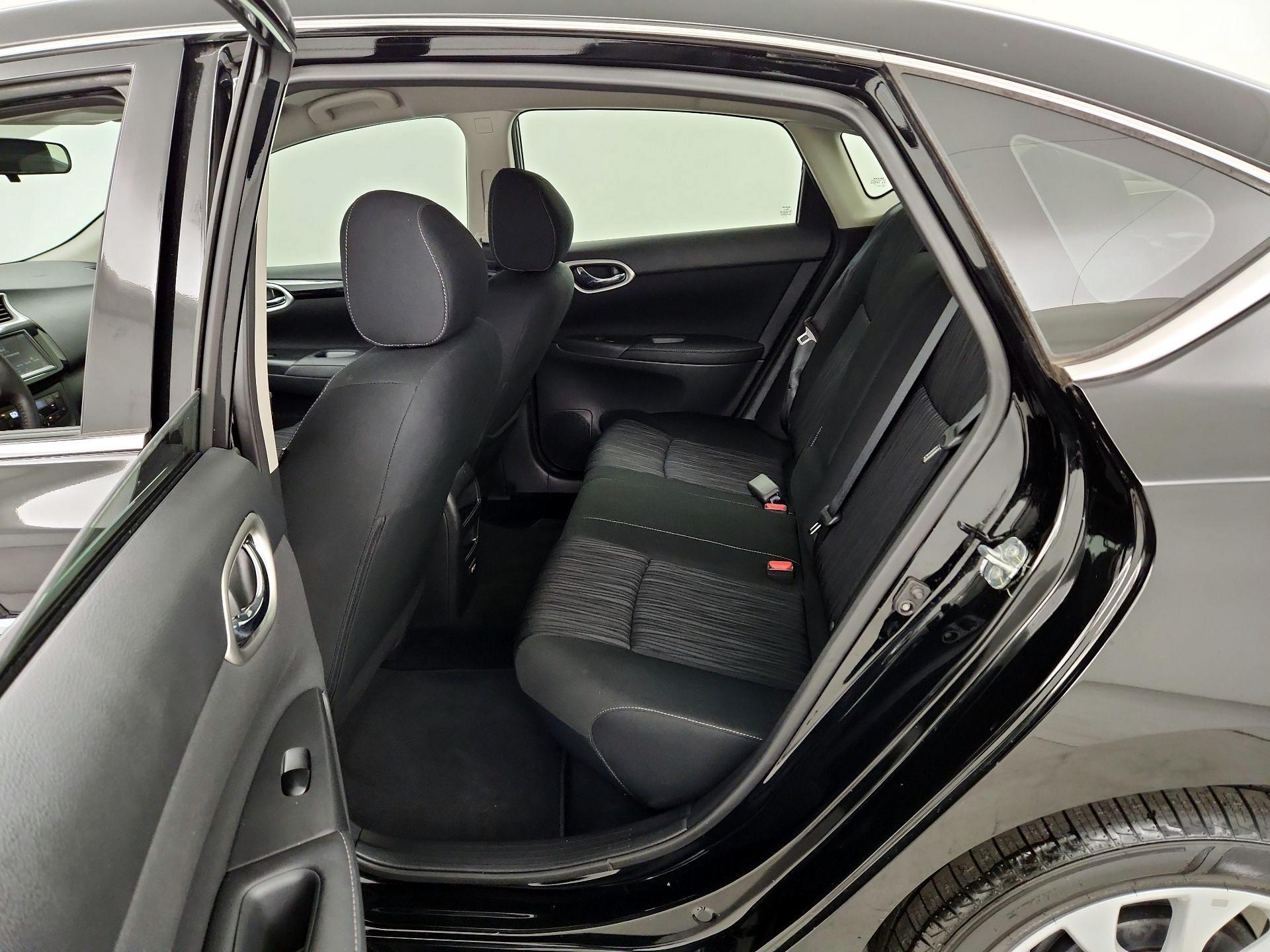 Thumbnail: 2019 Nissan Sentra - 19