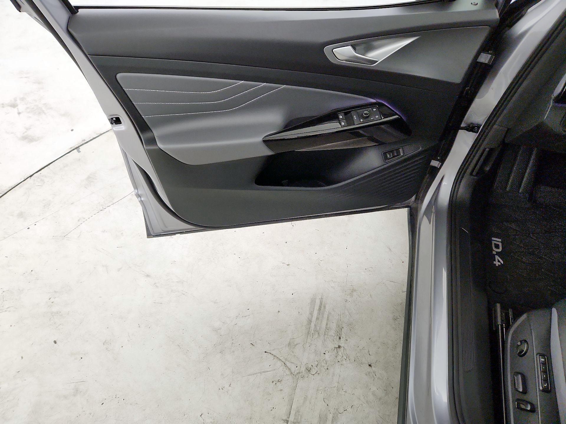 Thumbnail: 2023 Volkswagen ID.4 - 12