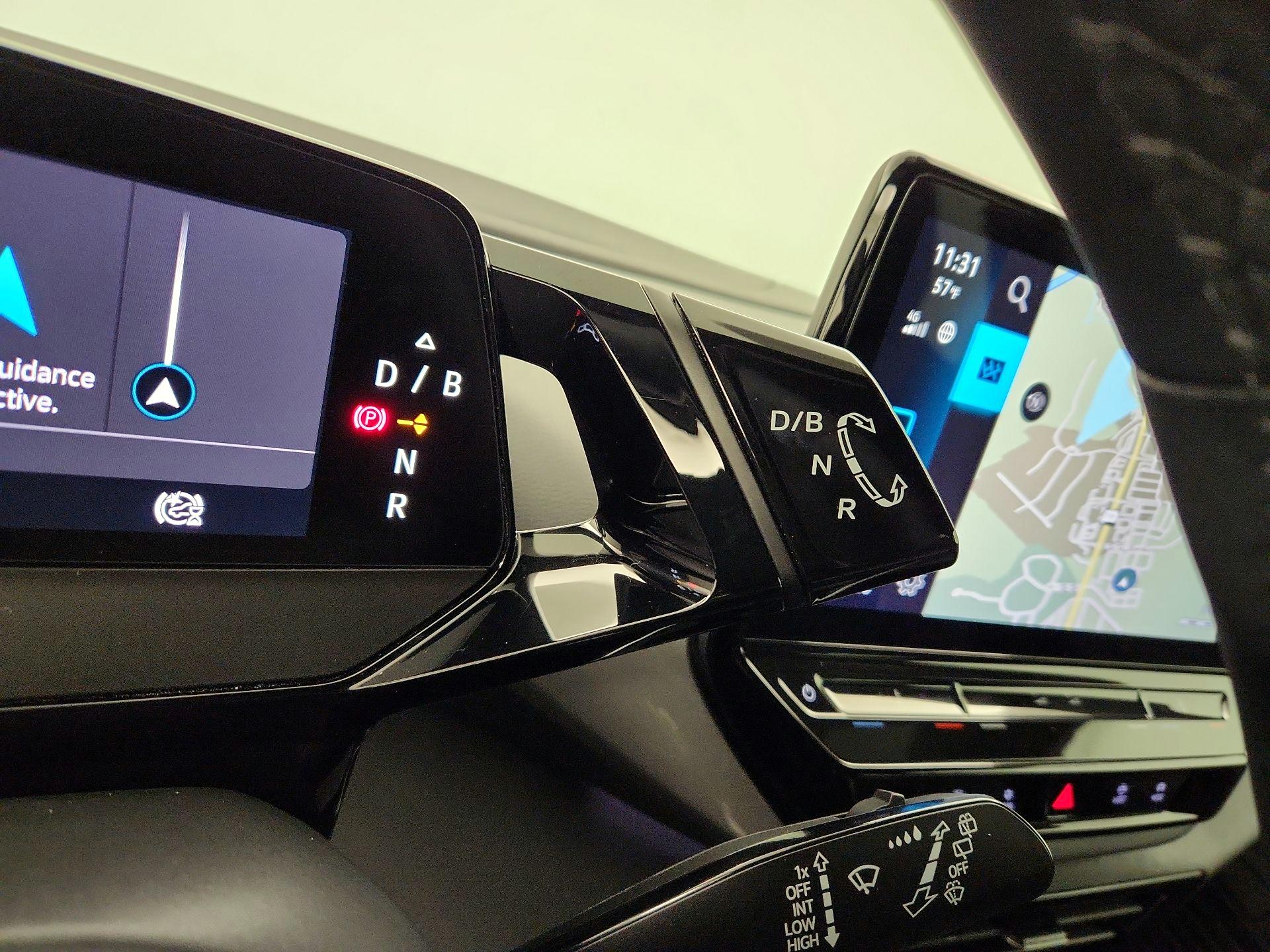 Thumbnail: 2023 Volkswagen ID.4 - 18