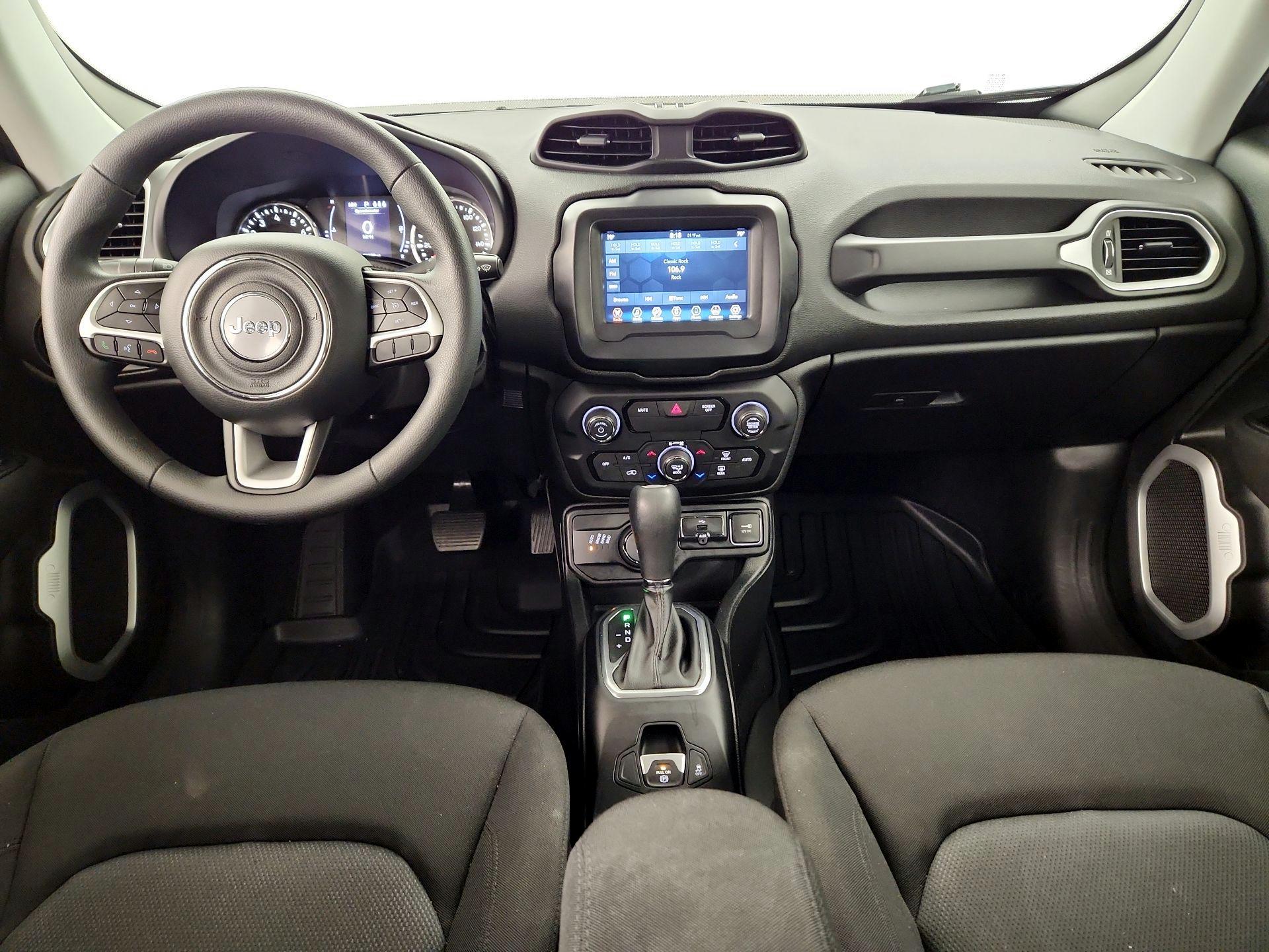 Thumbnail: 2019 Jeep Renegade - 9