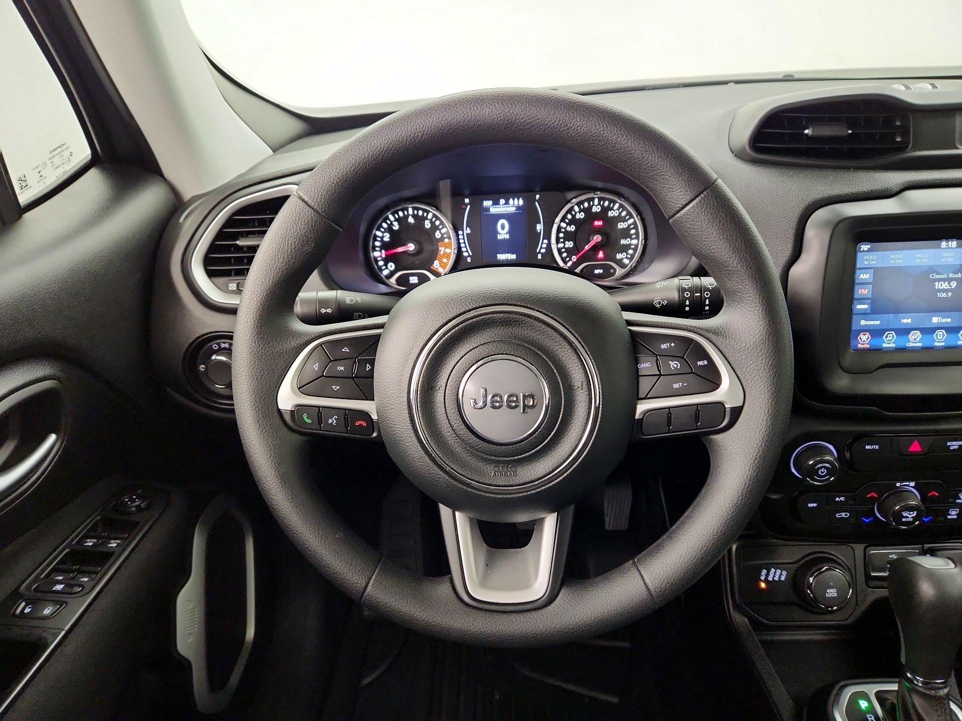 Thumbnail: 2019 Jeep Renegade - 10