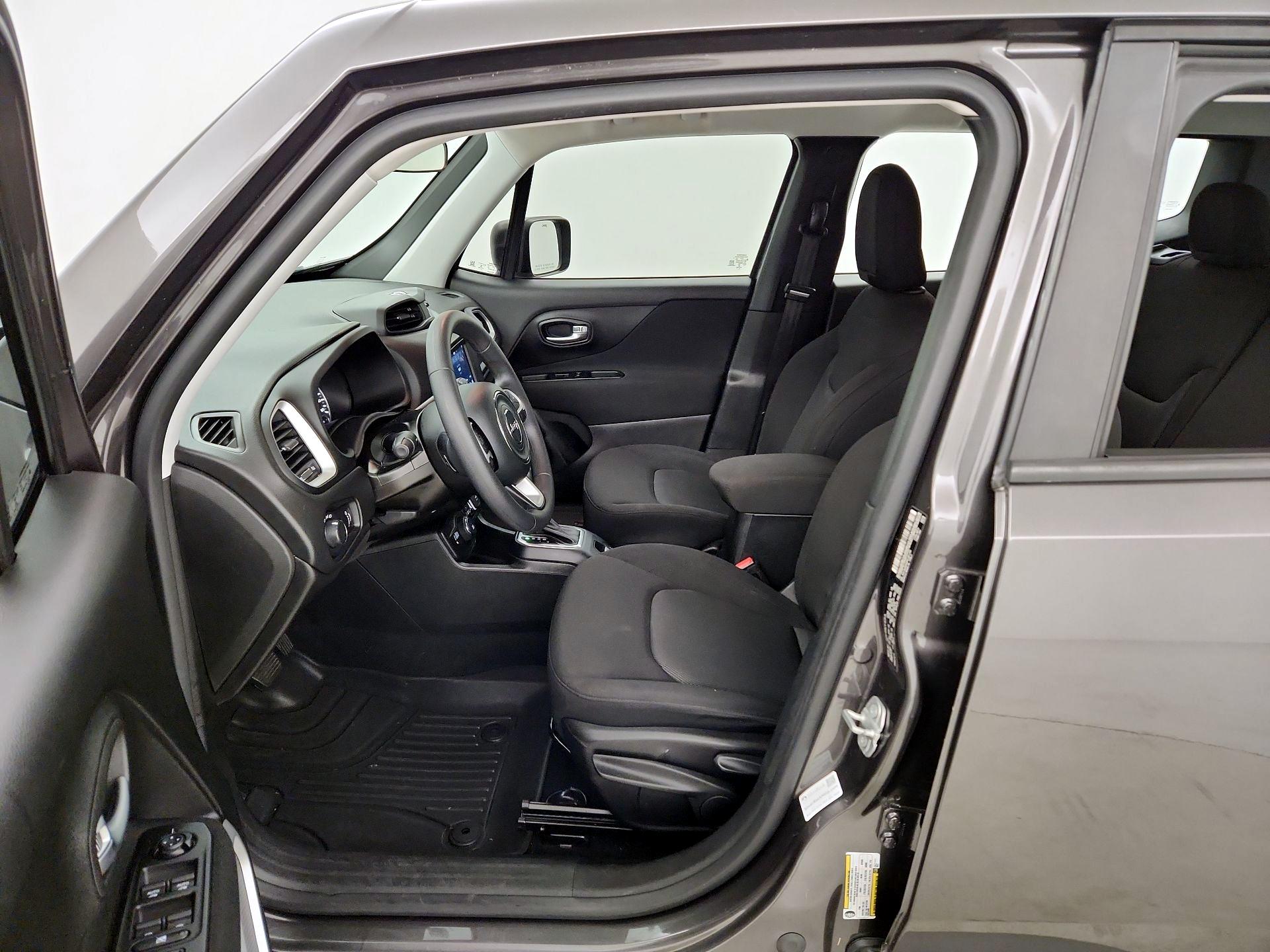 Thumbnail: 2019 Jeep Renegade - 11