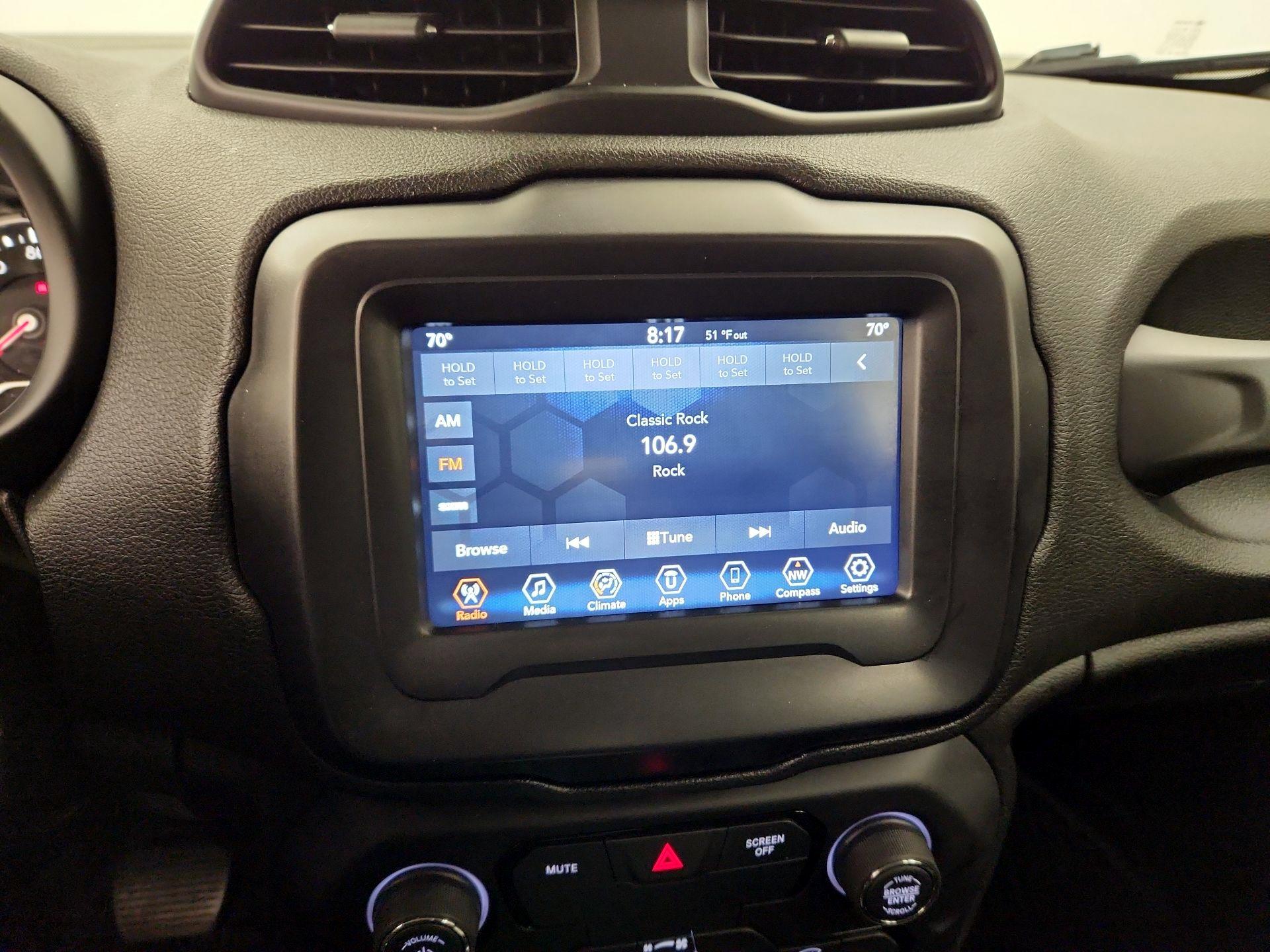 Thumbnail: 2019 Jeep Renegade - 15