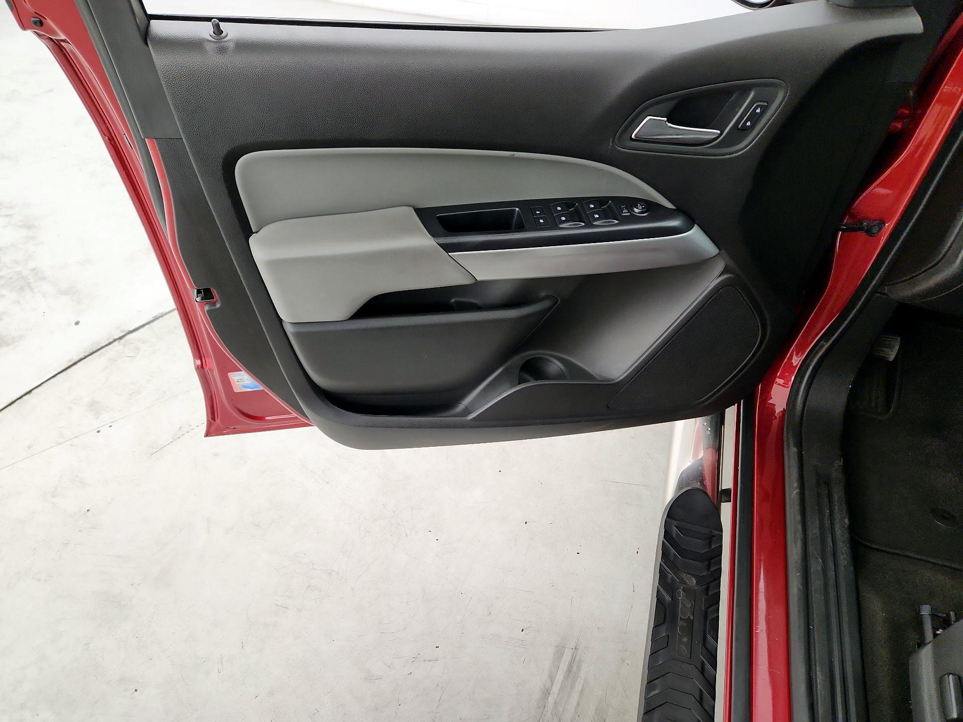 Thumbnail: 2016 Chevrolet Colorado - 12