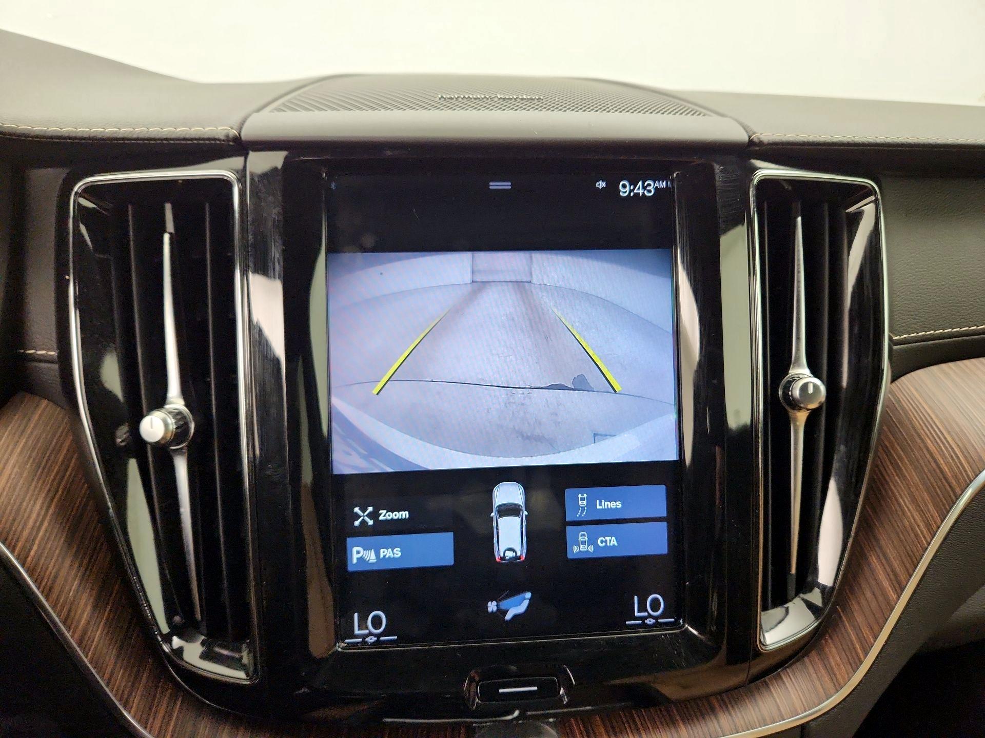 Thumbnail: 2020 Volvo XC60 - 15