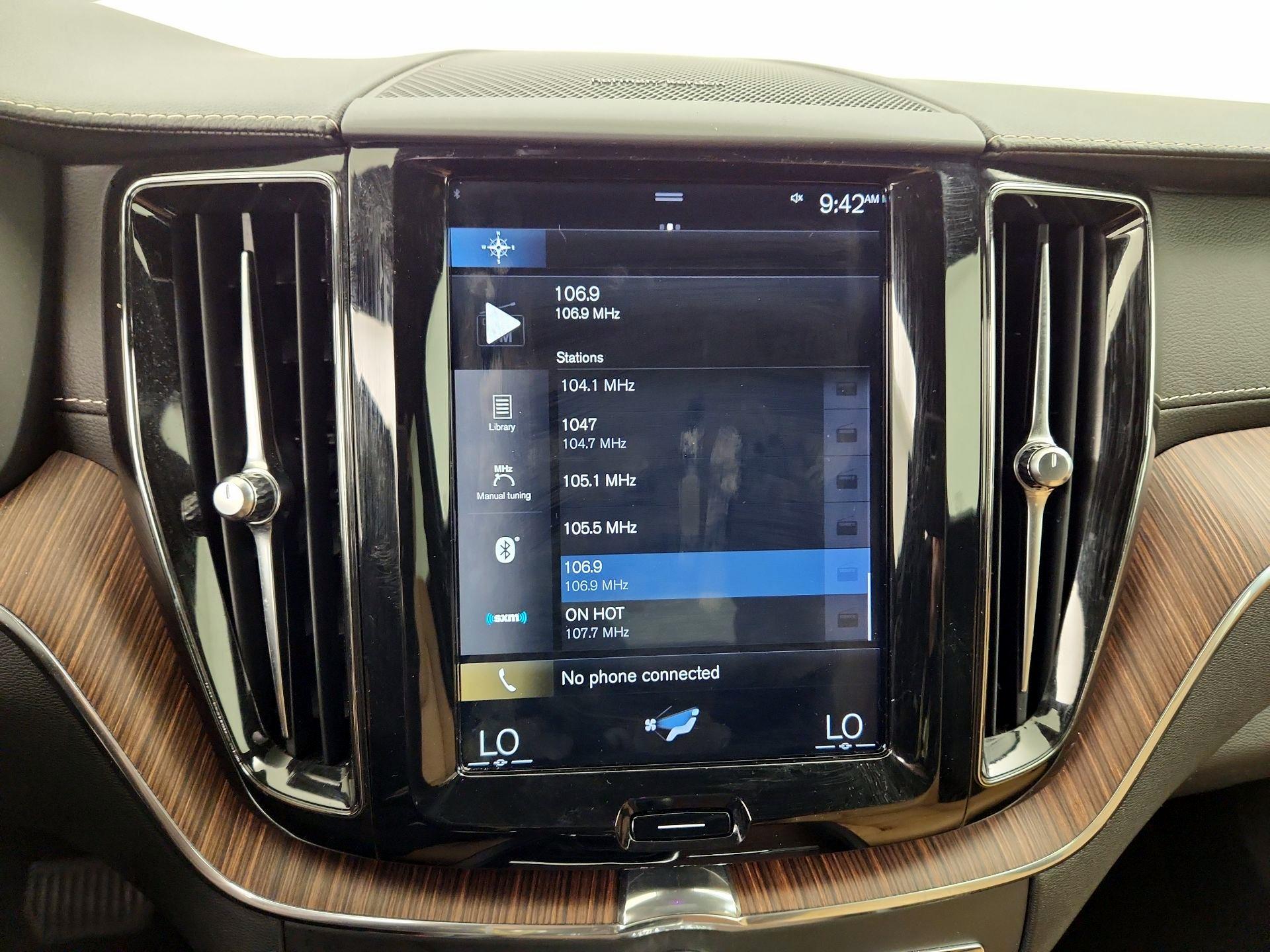 Thumbnail: 2020 Volvo XC60 - 16