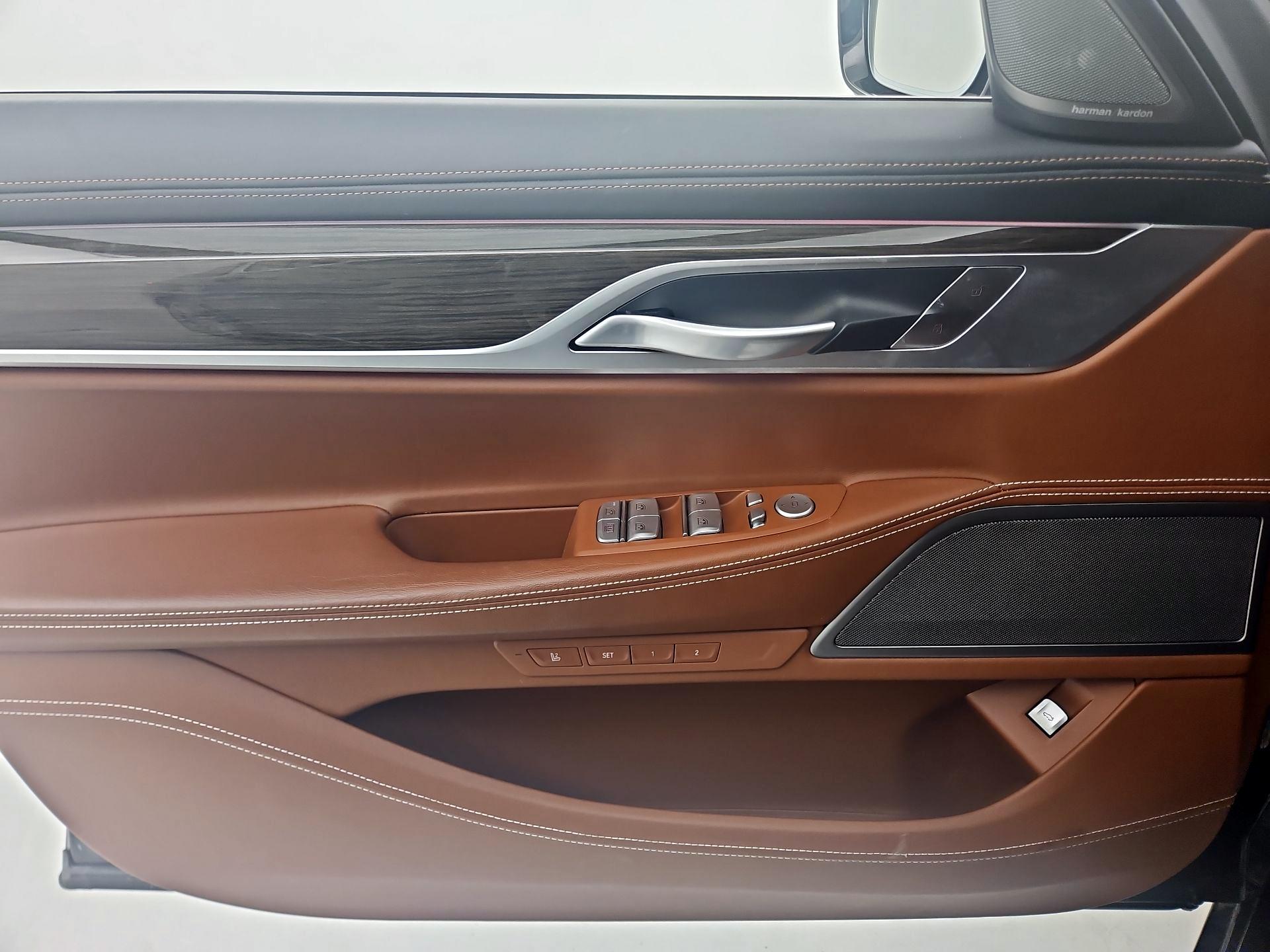 Thumbnail: 2019 BMW 7 Series - 12