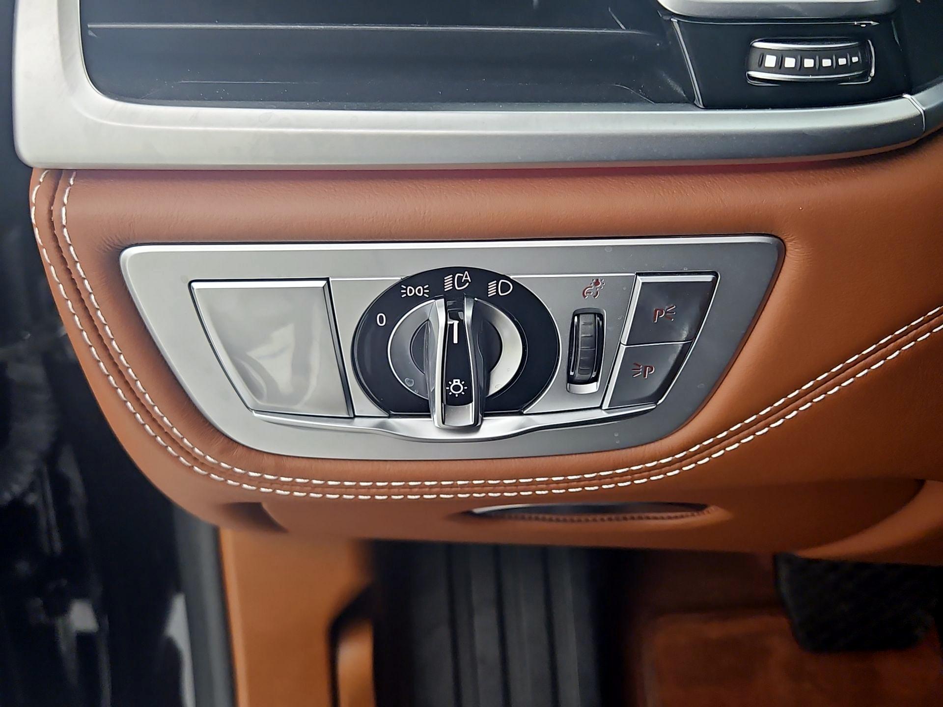 Thumbnail: 2019 BMW 7 Series - 13