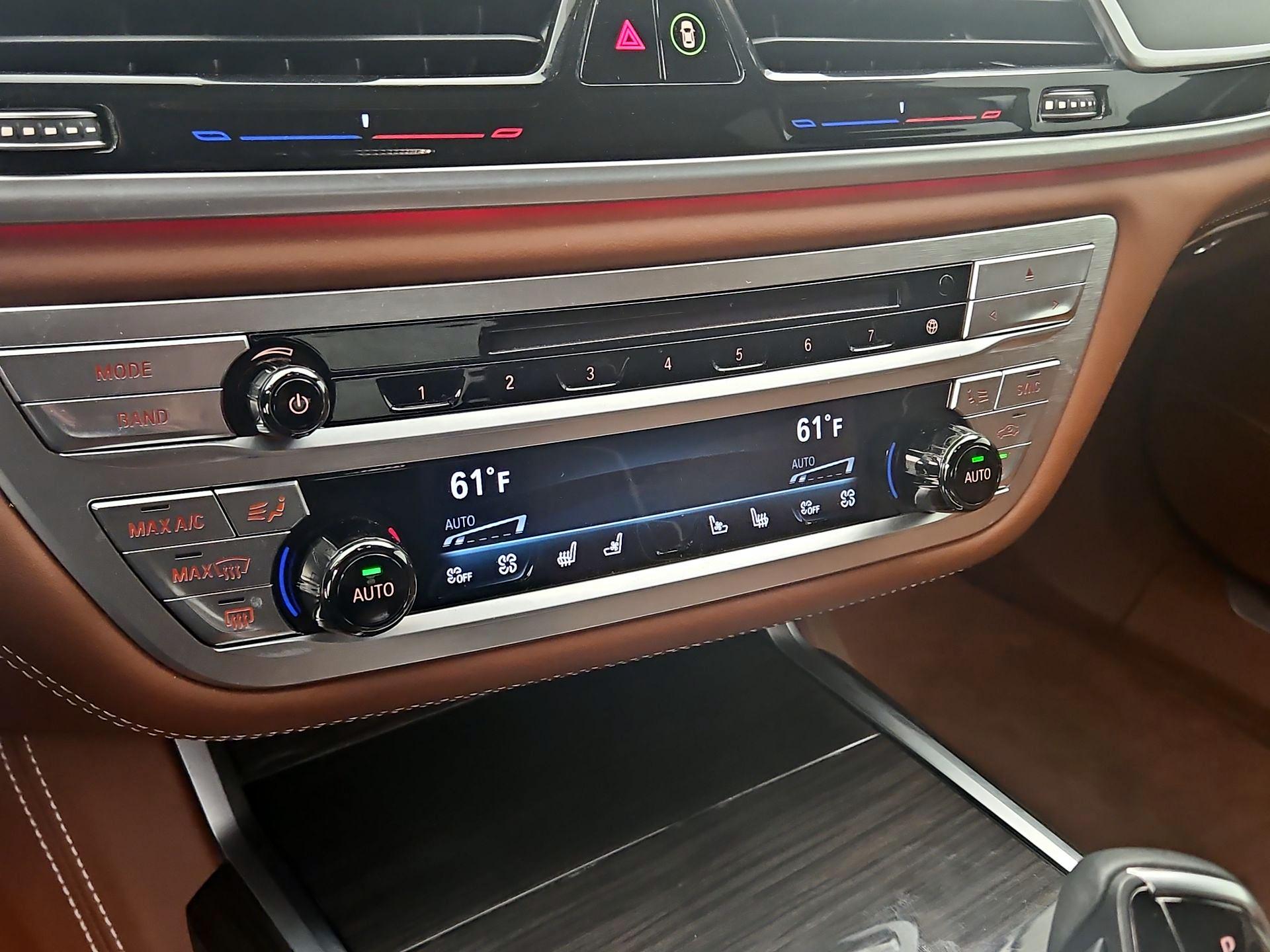 Thumbnail: 2019 BMW 7 Series - 17