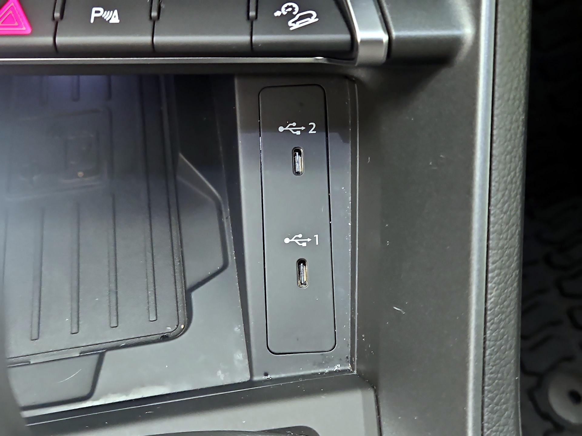 Thumbnail: 2024 Audi Q3 - 18