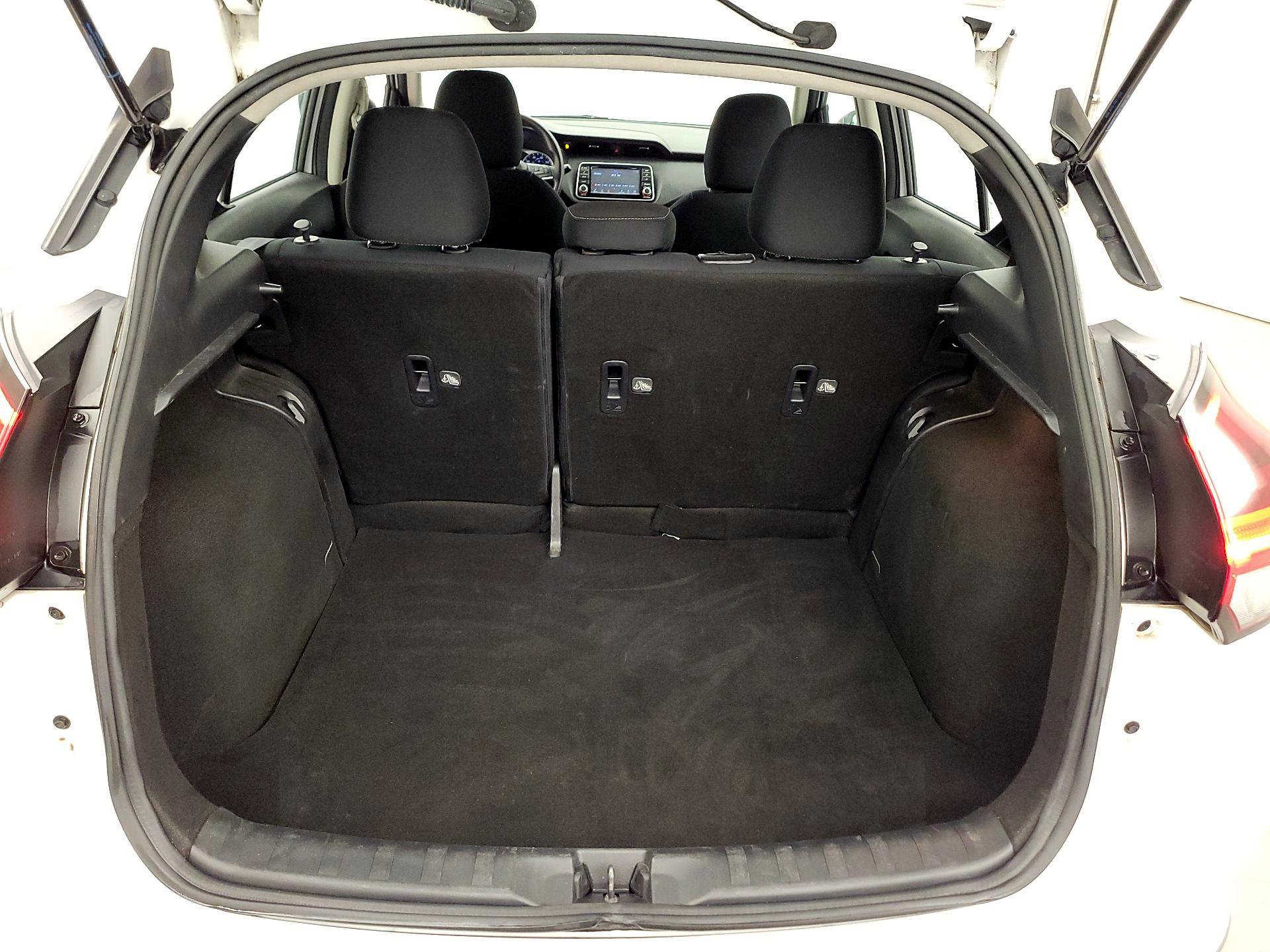 Thumbnail: 2022 Nissan Kicks - 16