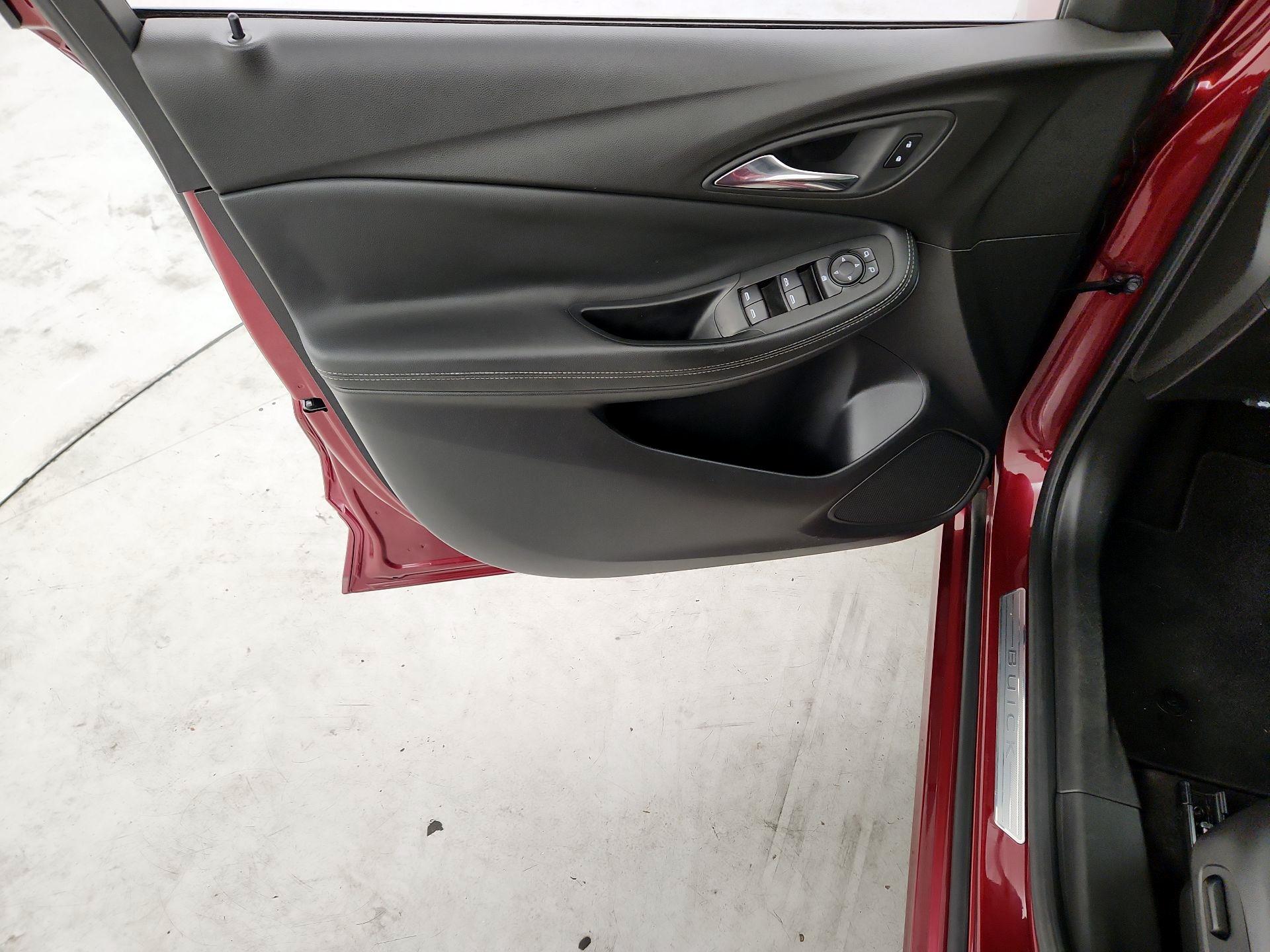 Thumbnail: 2022 Buick Encore GX - 12