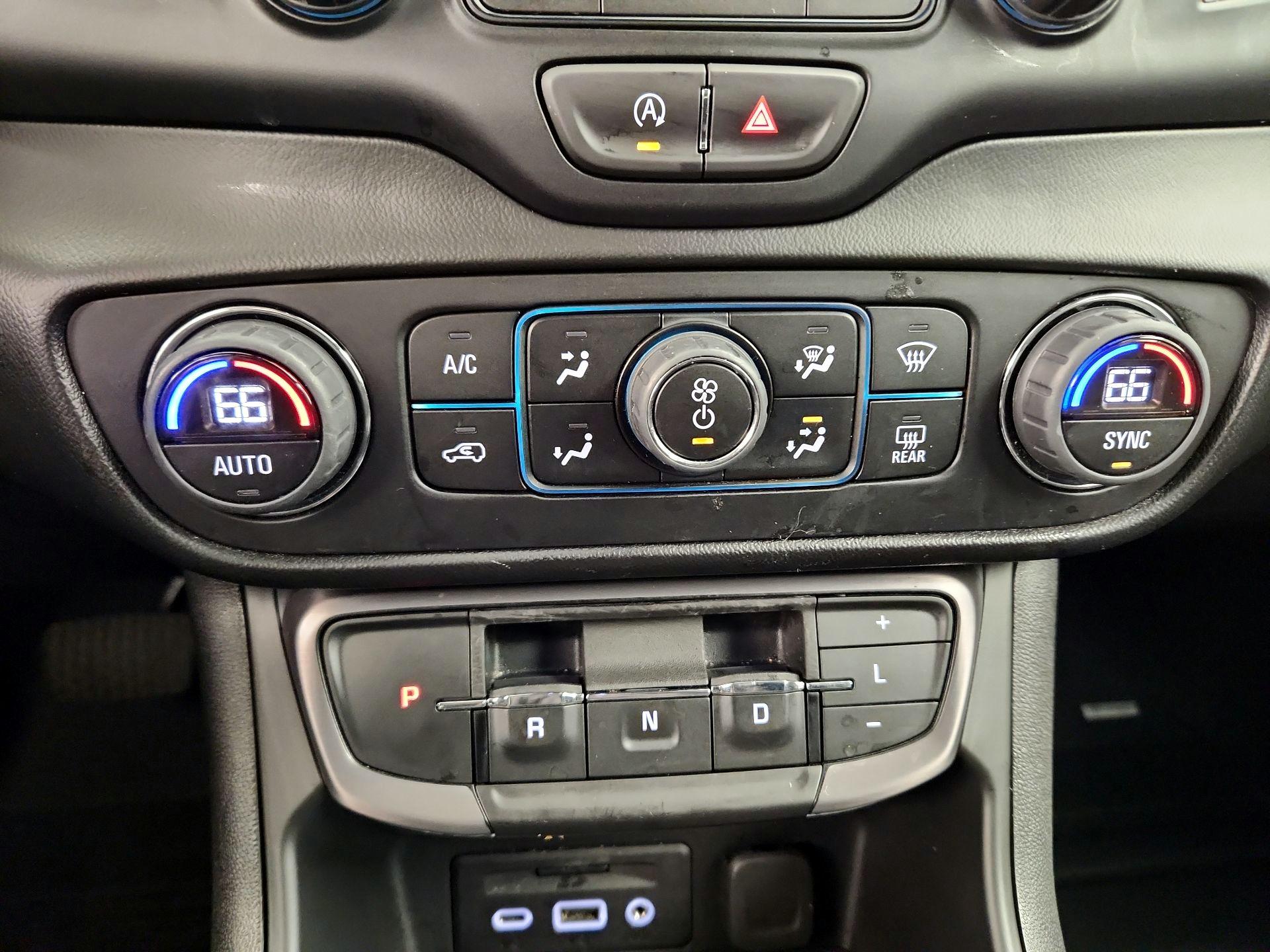 Thumbnail: 2022 GMC Terrain - 17