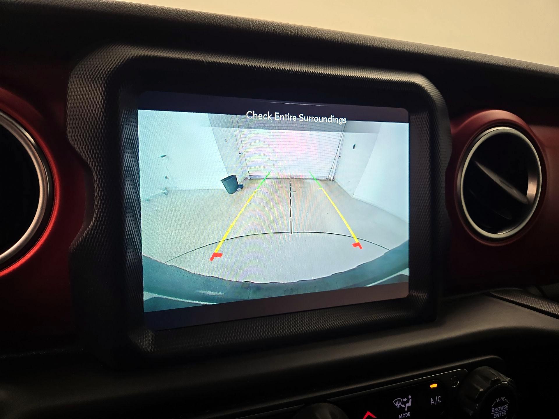 Thumbnail: 2021 Jeep Wrangler - 15