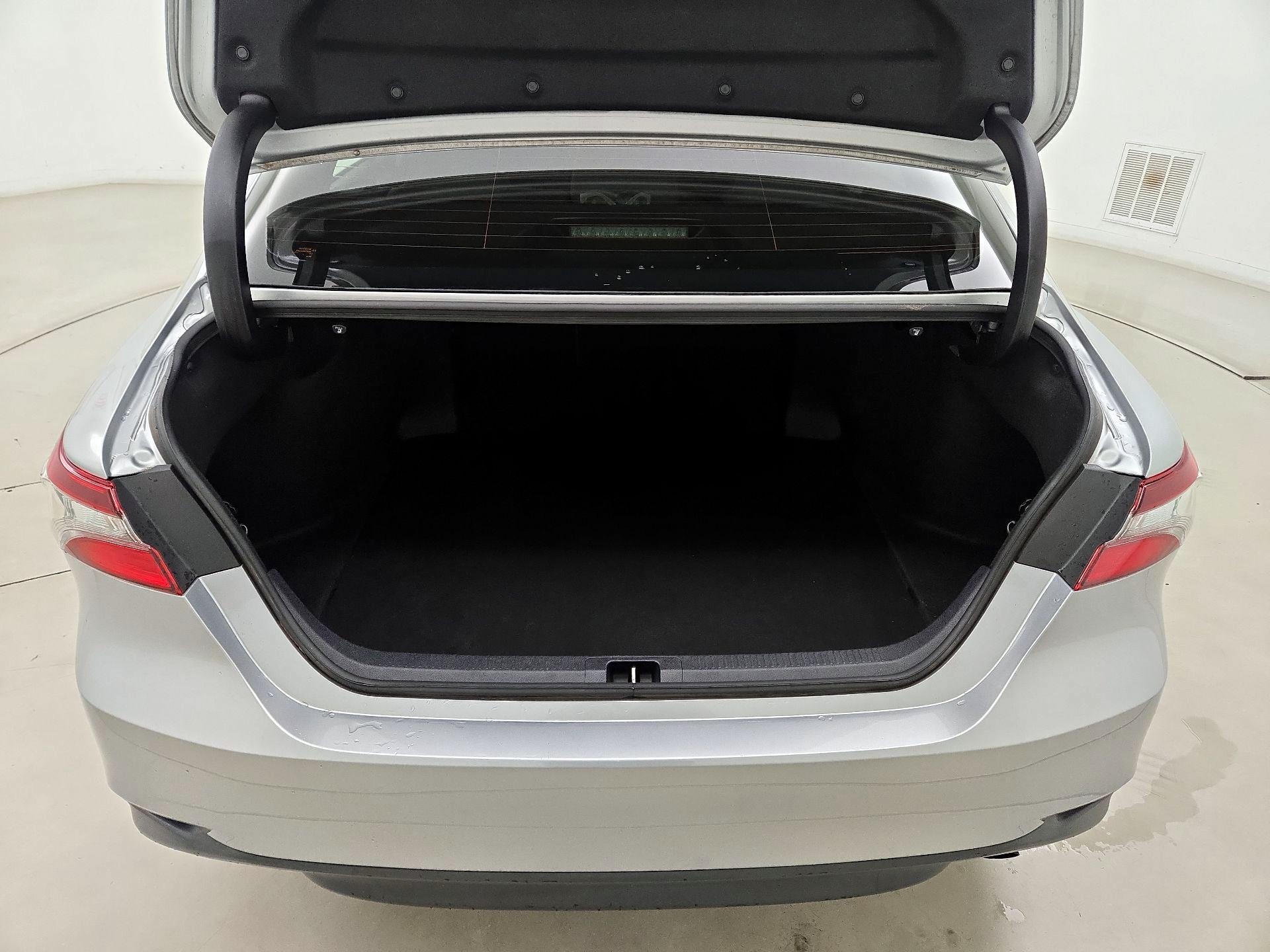 Thumbnail: 2023 Toyota Camry - 20