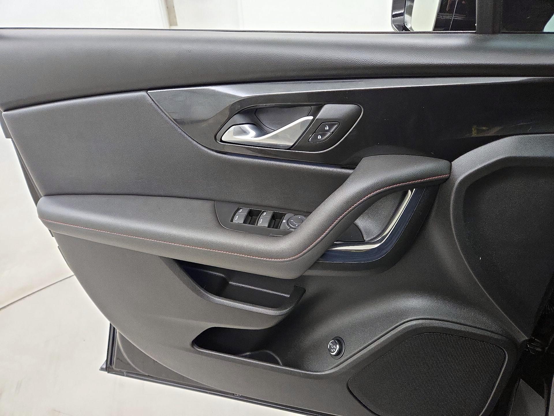 Thumbnail: 2022 Chevrolet Blazer - 12