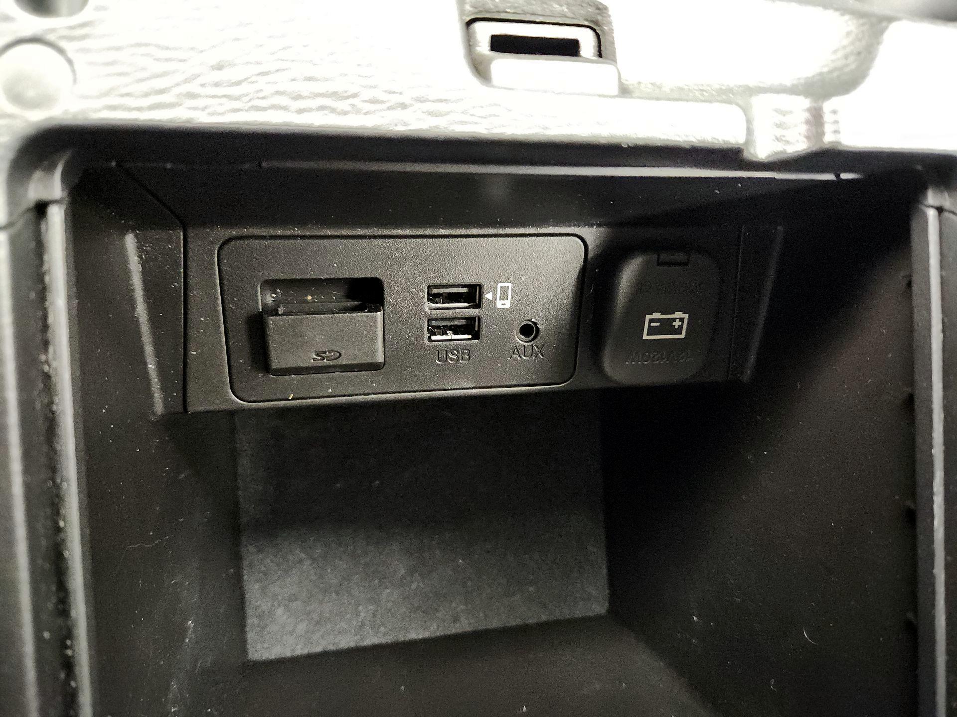 Thumbnail: 2014 Mazda Mazda3 - 19