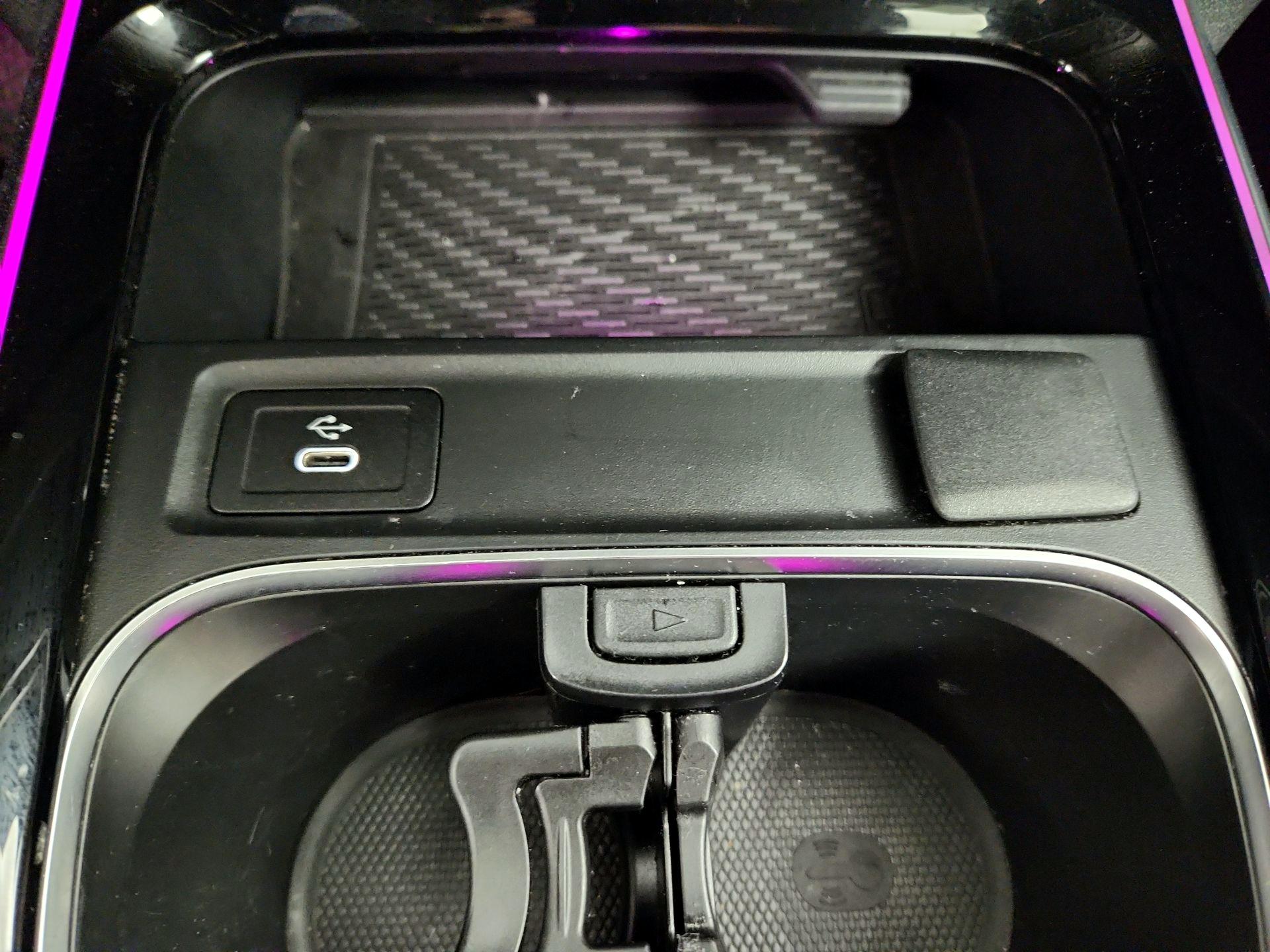 Thumbnail: 2025 Mercedes-Benz GLB - 19