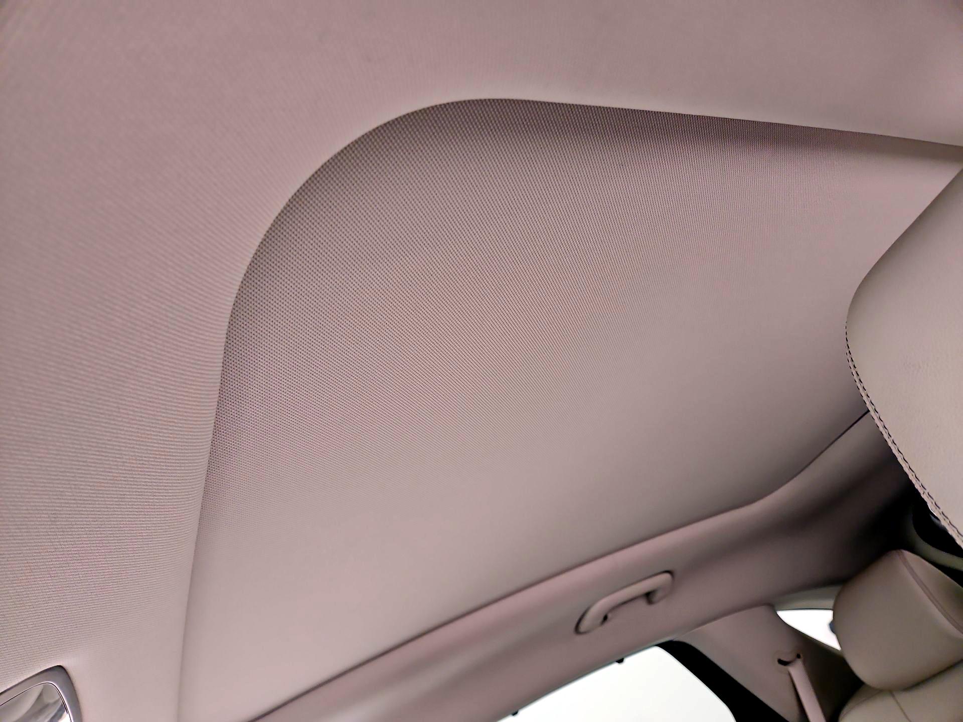 Thumbnail: 2022 Genesis GV70 - 20