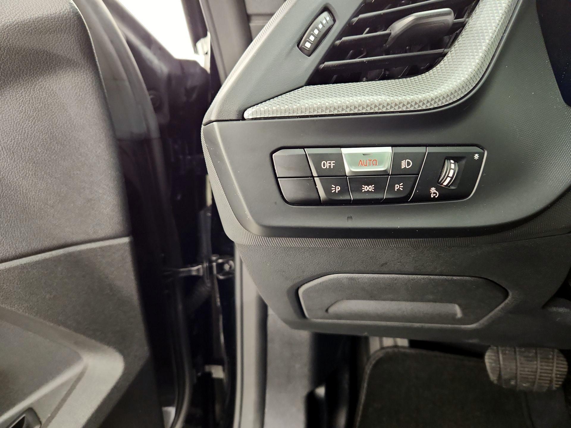 Thumbnail: 2024 BMW 2 Series - 13