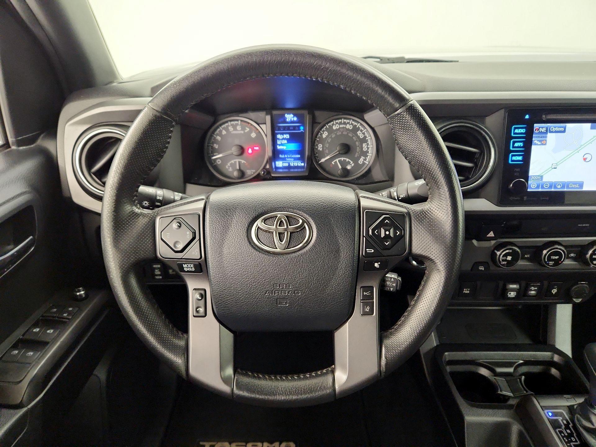 Thumbnail: 2018 Toyota Tacoma - 10