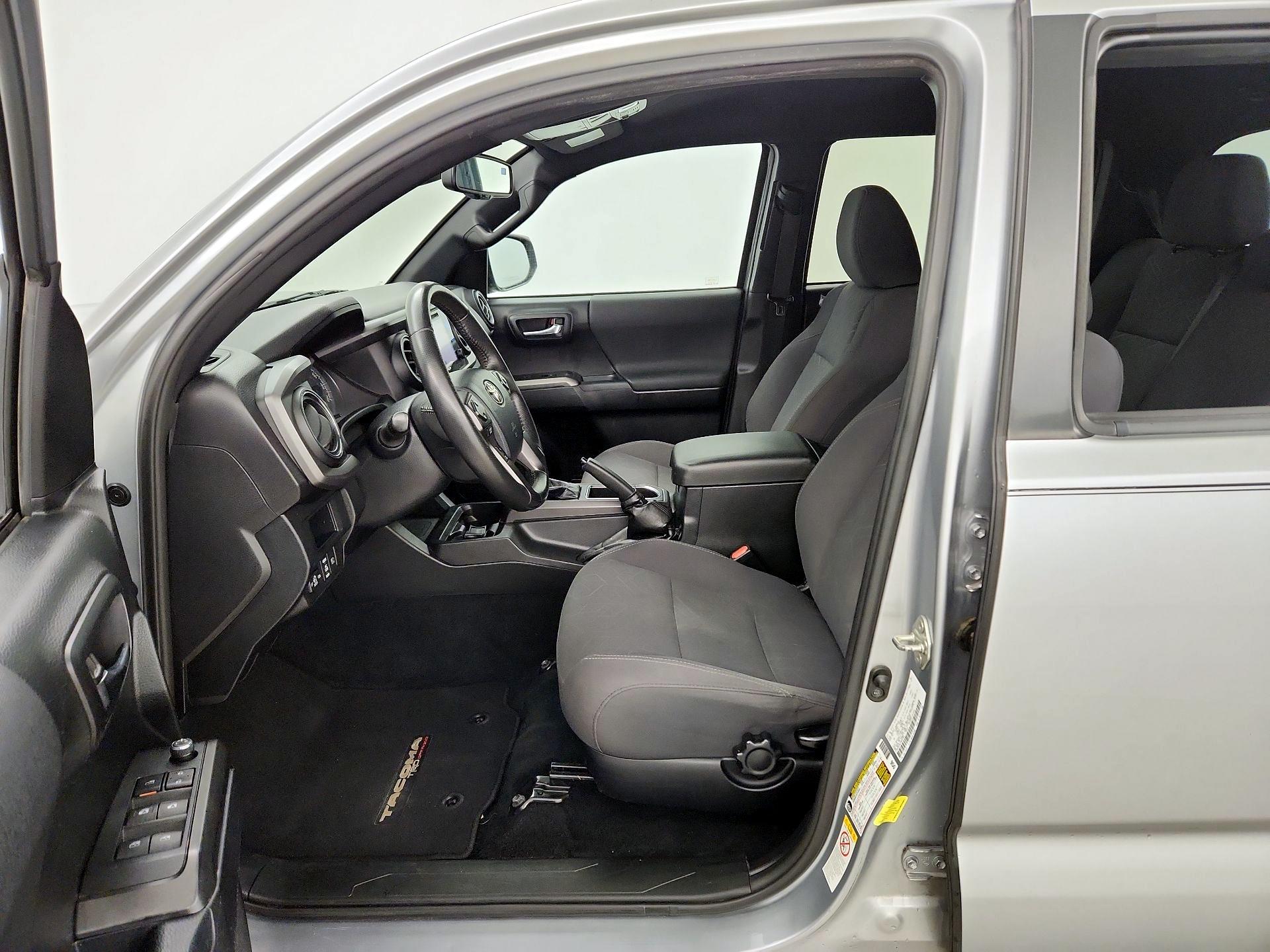 Thumbnail: 2018 Toyota Tacoma - 11