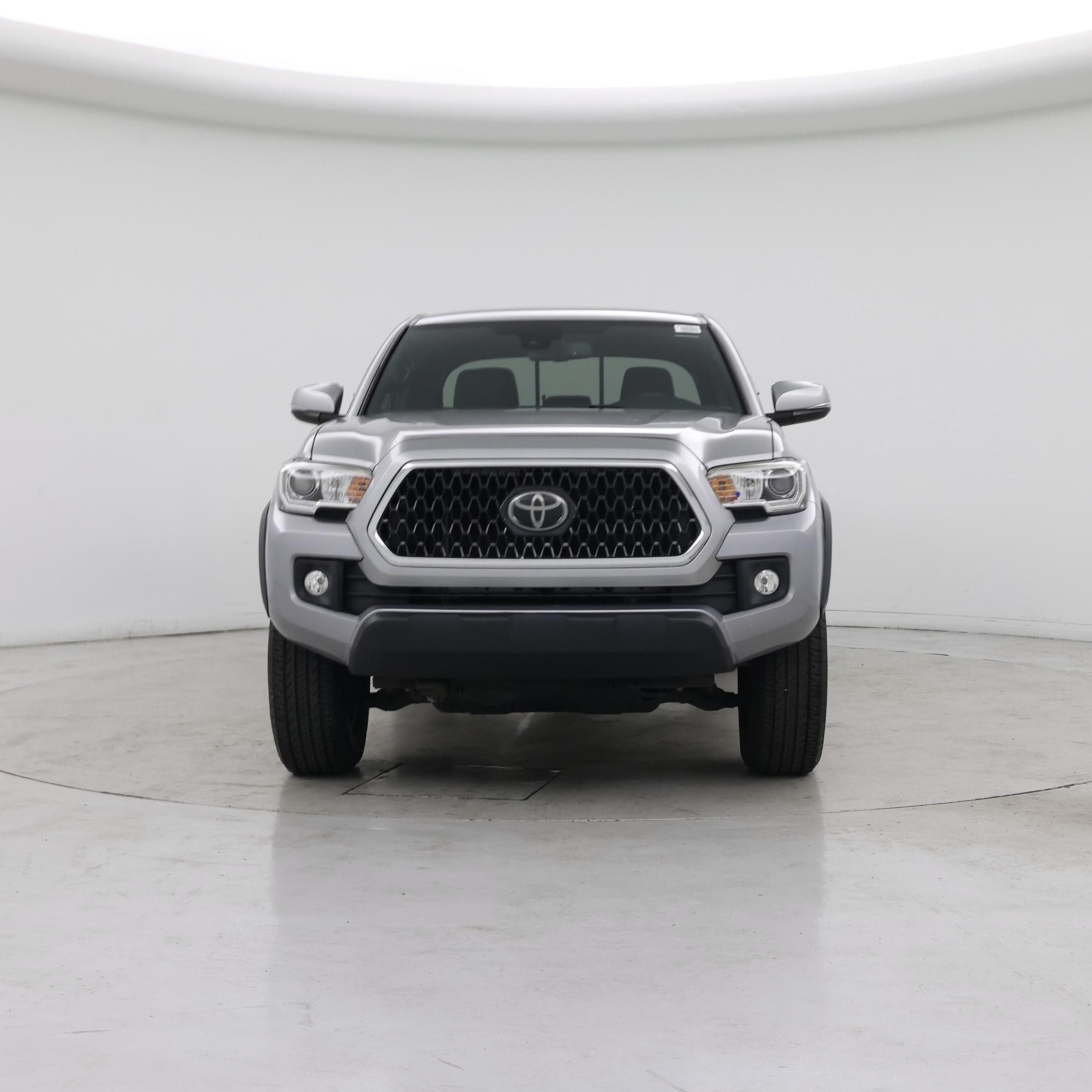 Thumbnail: 2018 Toyota Tacoma - 5
