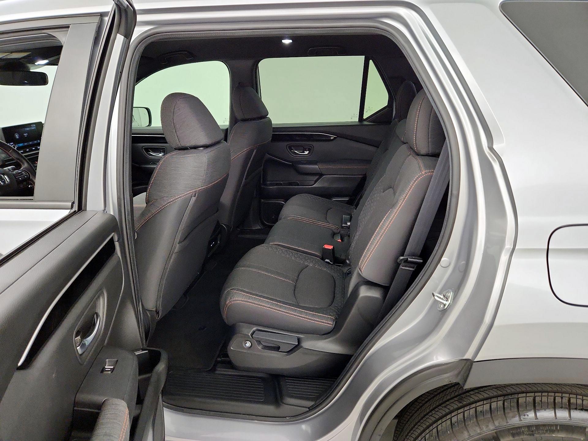 Thumbnail: 2025 Honda Pilot - 19