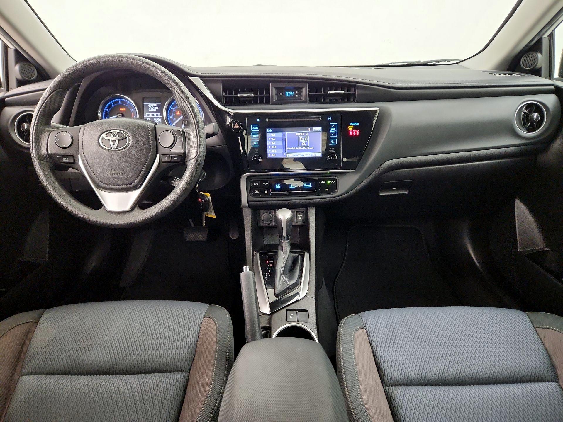 Thumbnail: 2018 Toyota Corolla - 9